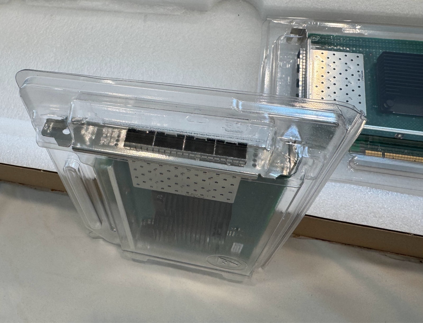 X1147A  111-03854 NETAPP Controller NIC 4-PORT BARE CAGE 10GBE SFP+ PCIE