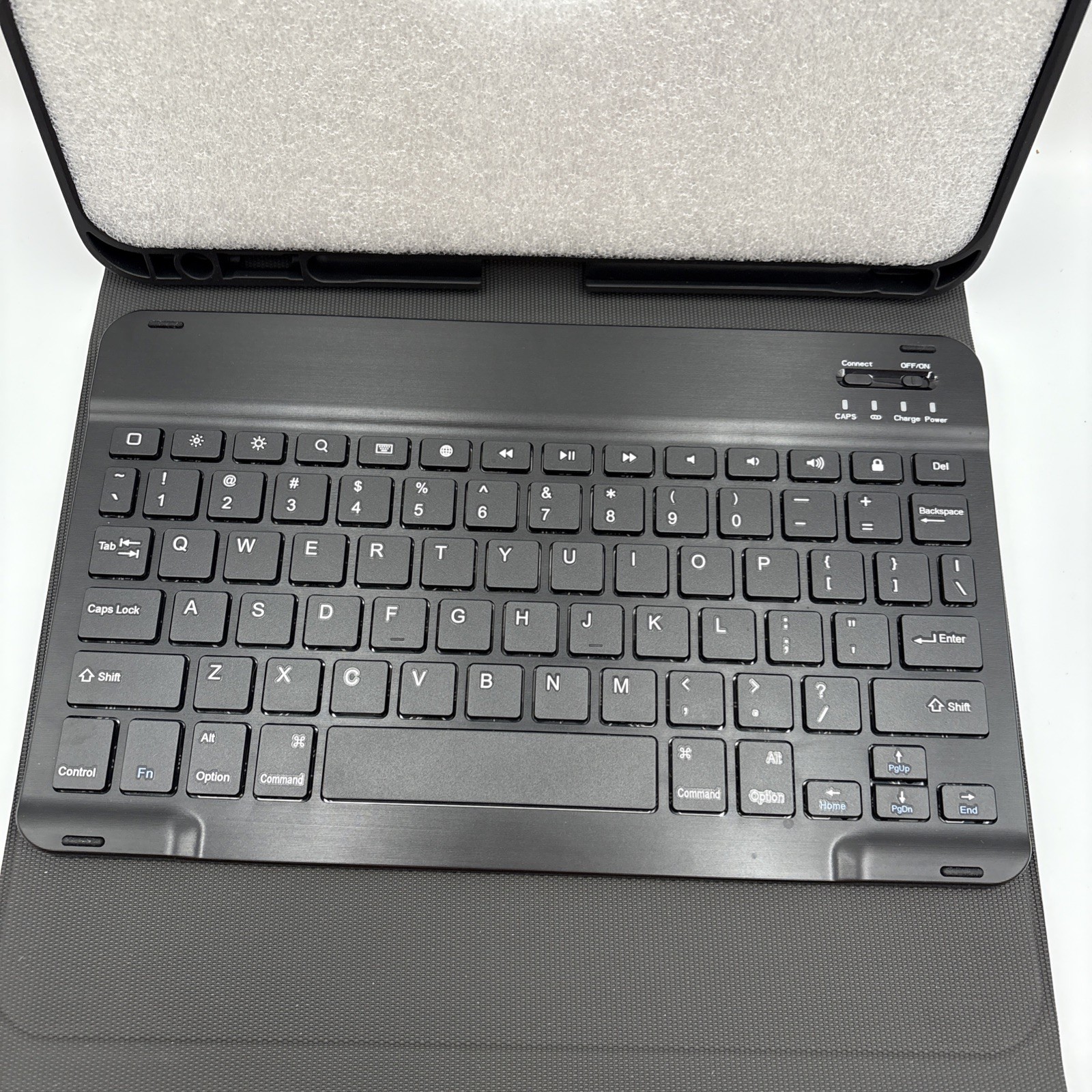 New Chesona Wireless Keyboard Case For Ipad 10th (2022) & A16 (2025) Black