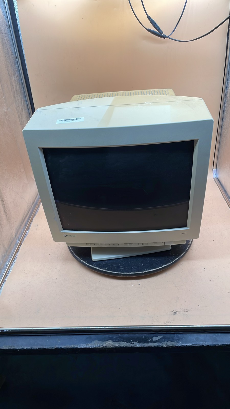 Gateway VX900-7001473 CM751U 19-Inch CRT Computer Monitor VGA Display