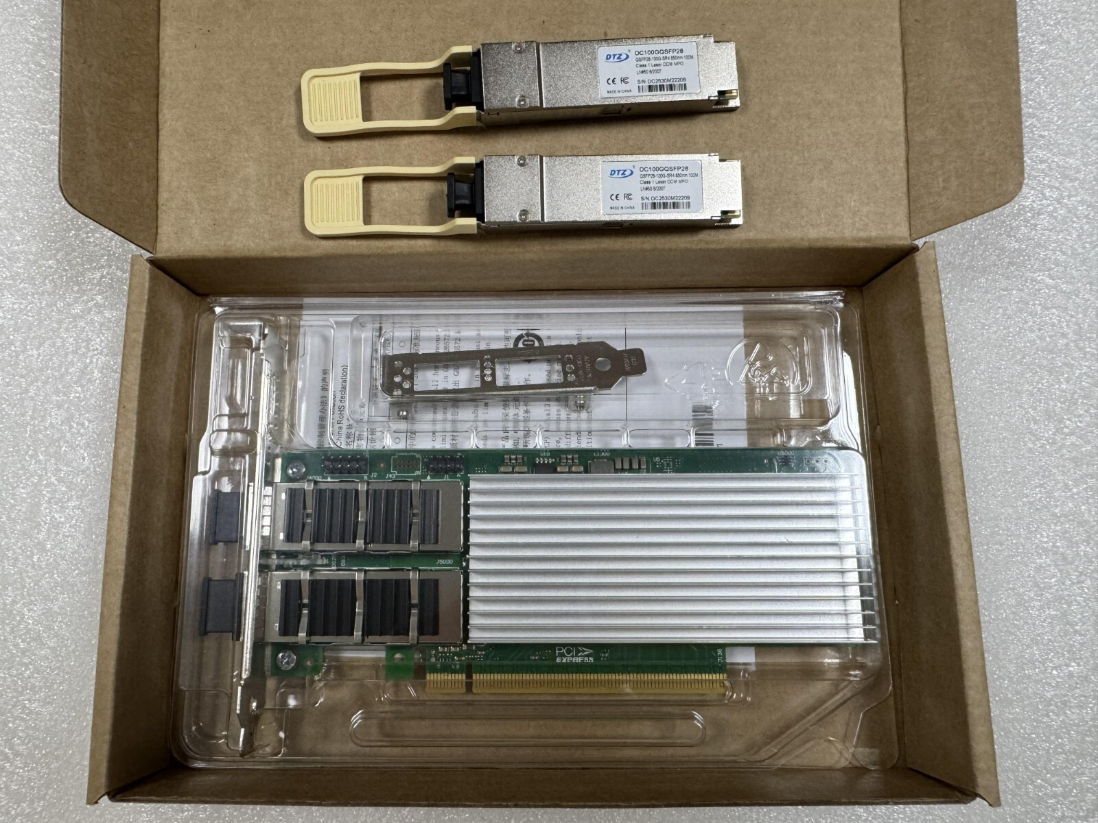 Intel Eth Network Adapter 100GbE E810-CQDA2 E810CQDA2G2P5 2Port QSFP28 w/ 2×100g