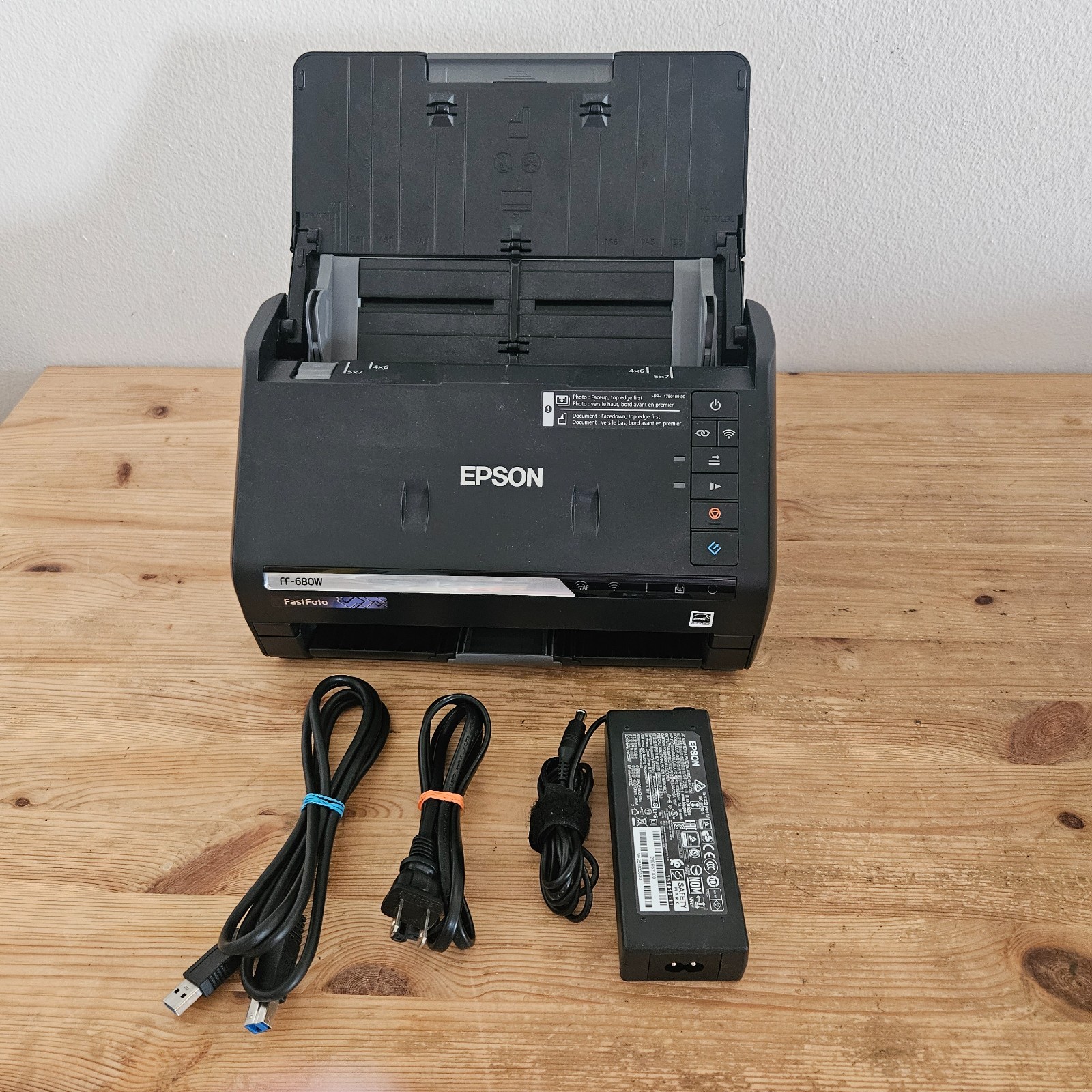 Epson FastFoto FF-680W Wireless Photo Scanner - Works/Read Description