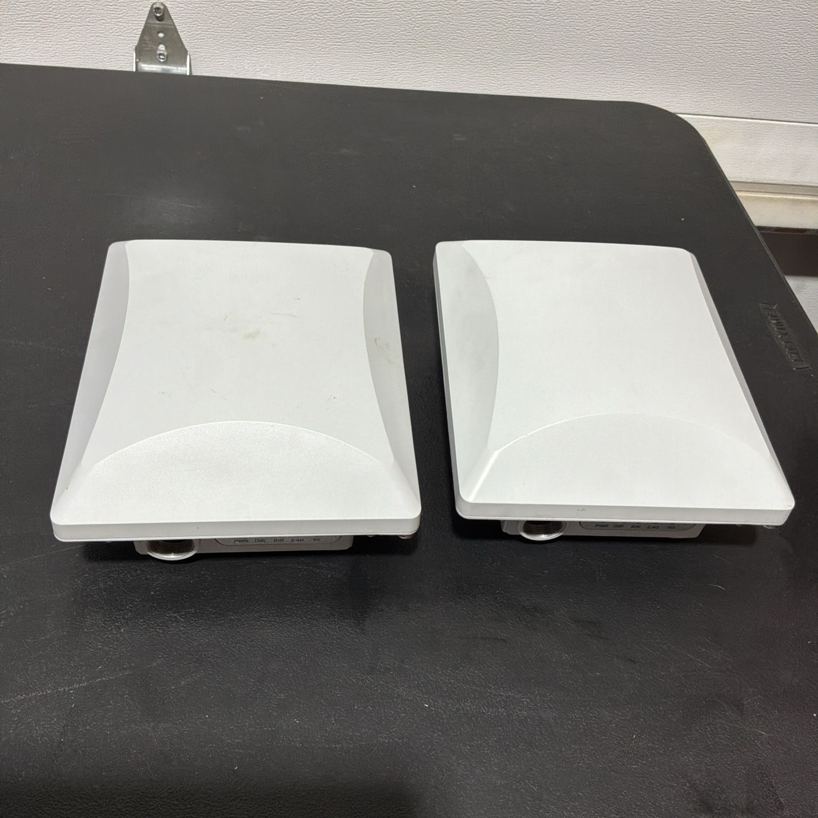 2 Ruckus ZoneFlex T301s Outdoor POE Dual Band Access Point - Tested Pwr On