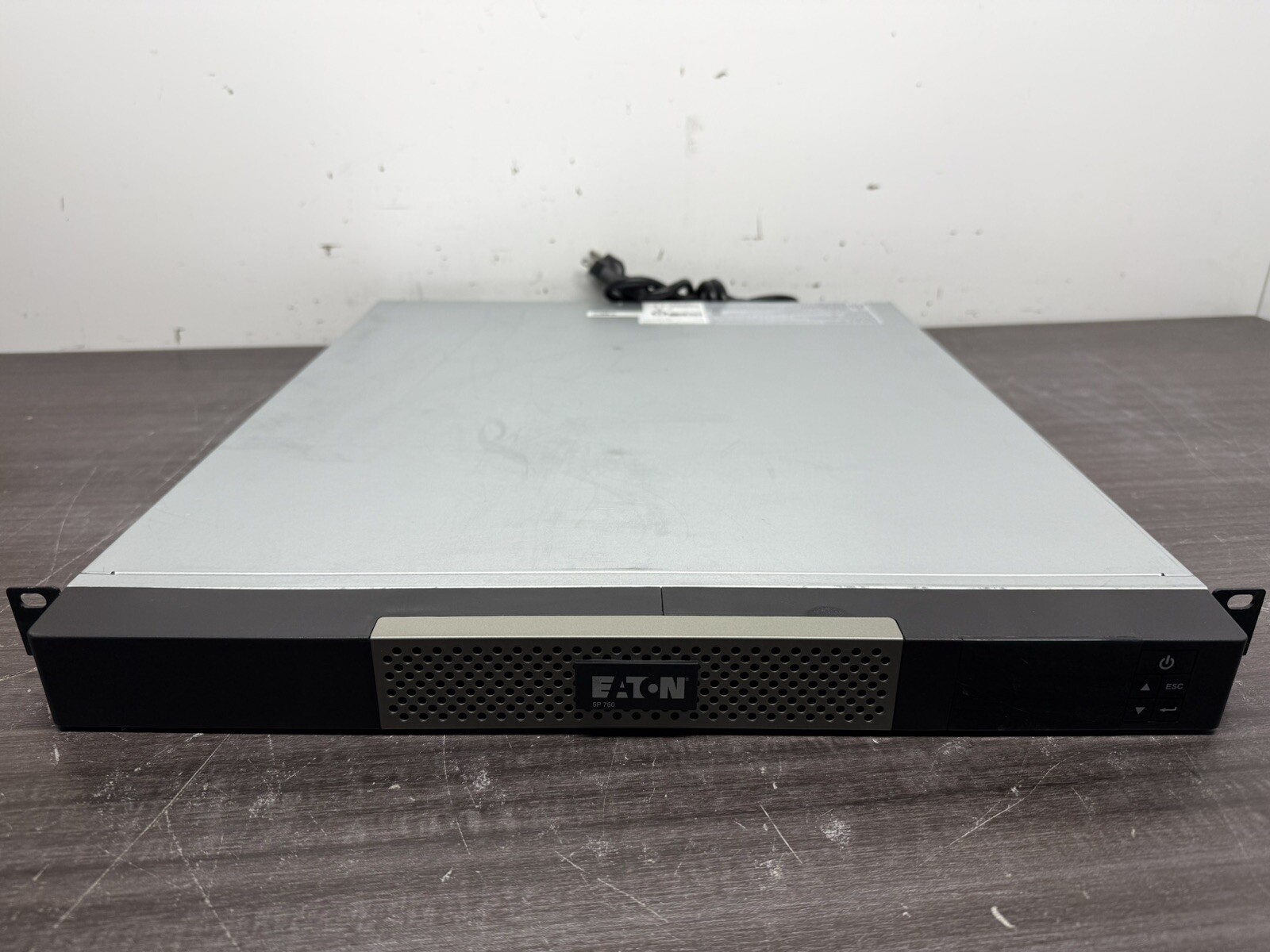 Eaton 5P750R 5-Outlet Rackmount 1U 750VA/600w - V46