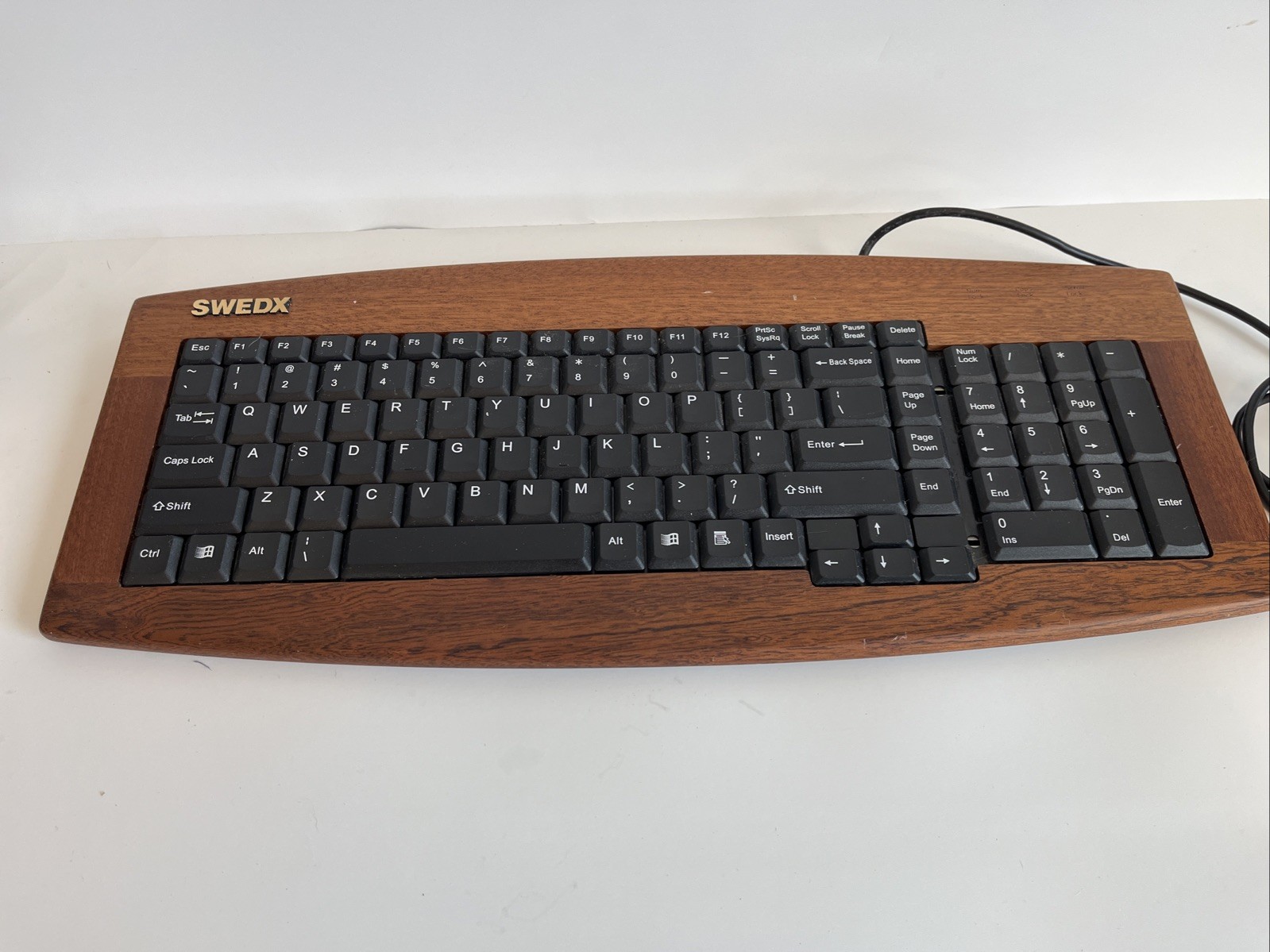SWEDX Wooden Wired Keyboard