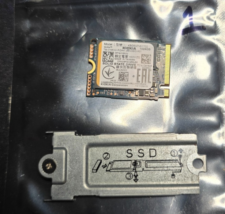 KIOXIA 1TB Gen4x4 2230 M.2 NVMe Internal SSD KBG50ZNS1T02 with 2280 adapter 97%
