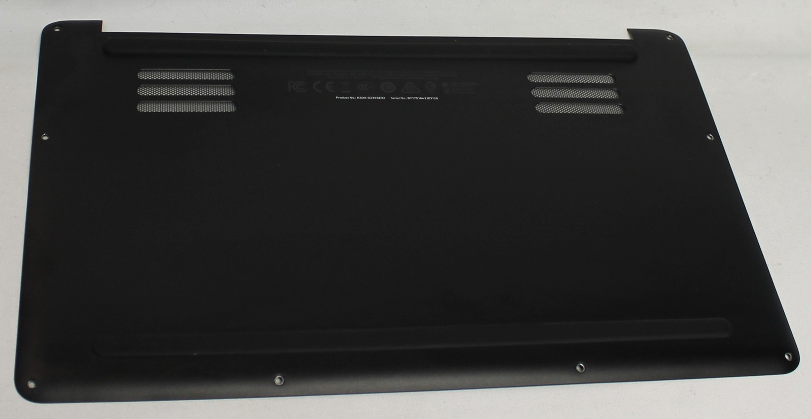 RZ09-02393E32-BASE Razer Blade Bottom Base Cover Rz09-02393E32-R3U1 "GRADE A"