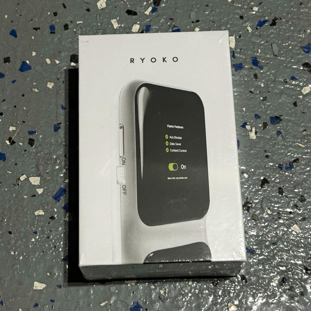 Ryoko PRO Portable 4G LTE WiFi Router, Wireless 150 Mbps, Black/White