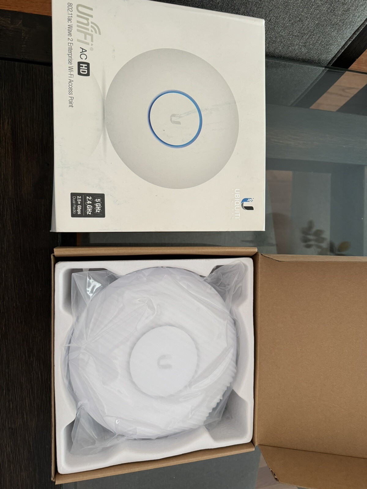 Ubiquiti Networks UniFi HD 802.11ac Wave 2 Enterprise Wi-Fi Access Point