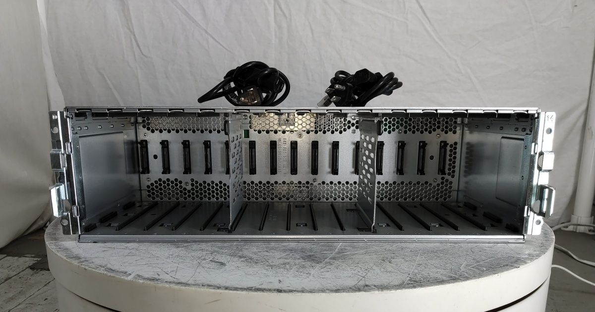 EMC CORPORATION KTN-STL3 3.5" Hard Drive Bay Enclosure 15-Bay SEE NOTES