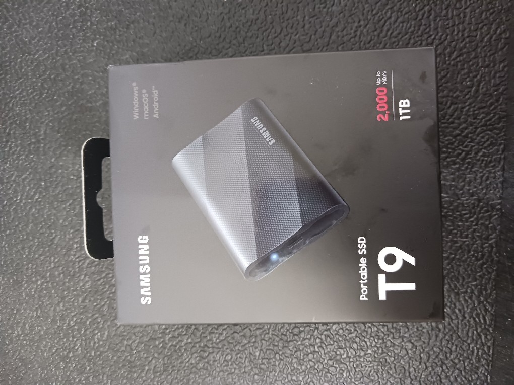 Samsung T9 1TB Portable SSD