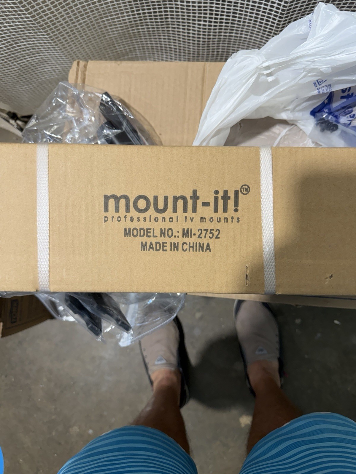 Mount-It MI-2752 Dual Monitor Desk Mount 17-32in VESA 75x75/100x100 Black
