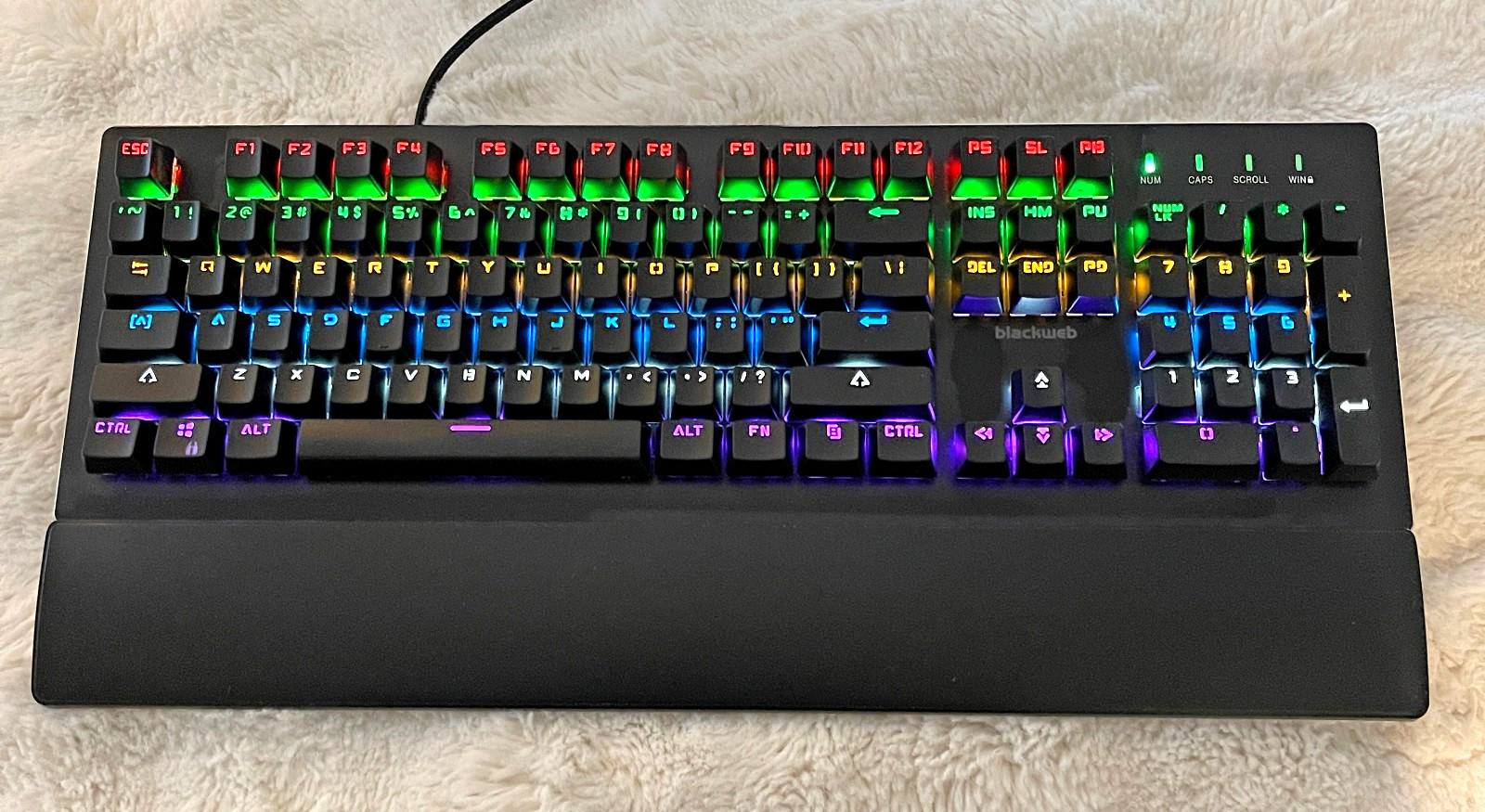 Blackweb Mechanical Gaming Keyboard USB LED Lighting Effects BWA18HO004 Used