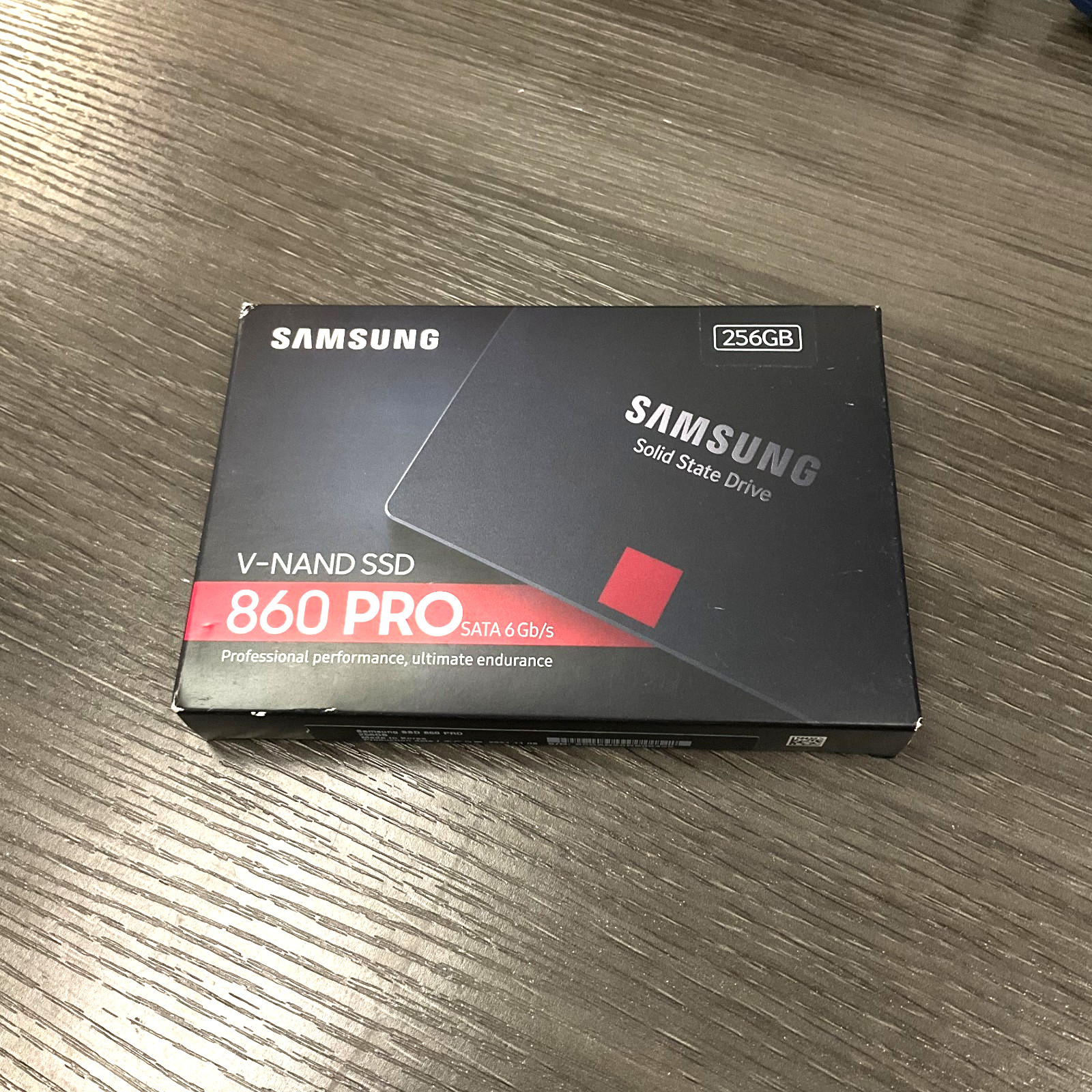 Samsung 860 PRO 256GB 2.5 Inch SATA III Internal V-NAND SSD MZ-76P256BW | NEW