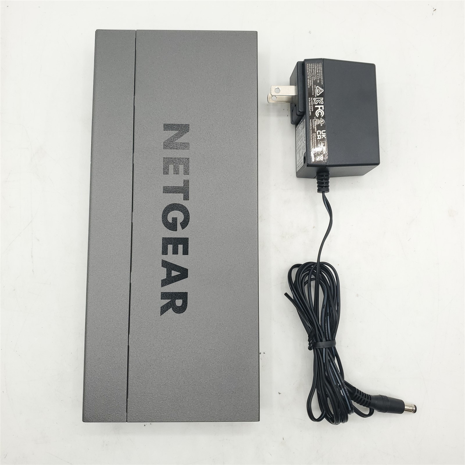 NETGEAR 8-Port 1G/10G Multi-Gigabit Ethernet Unmanaged Switch (GS108MX)