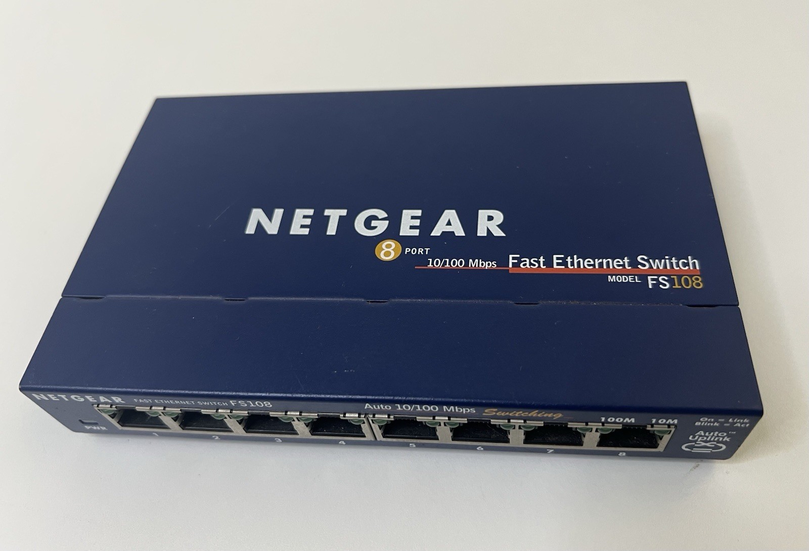NETGEAR ProSafe FS108 8-Port 10/100 Mbps Fast Internet Switch
