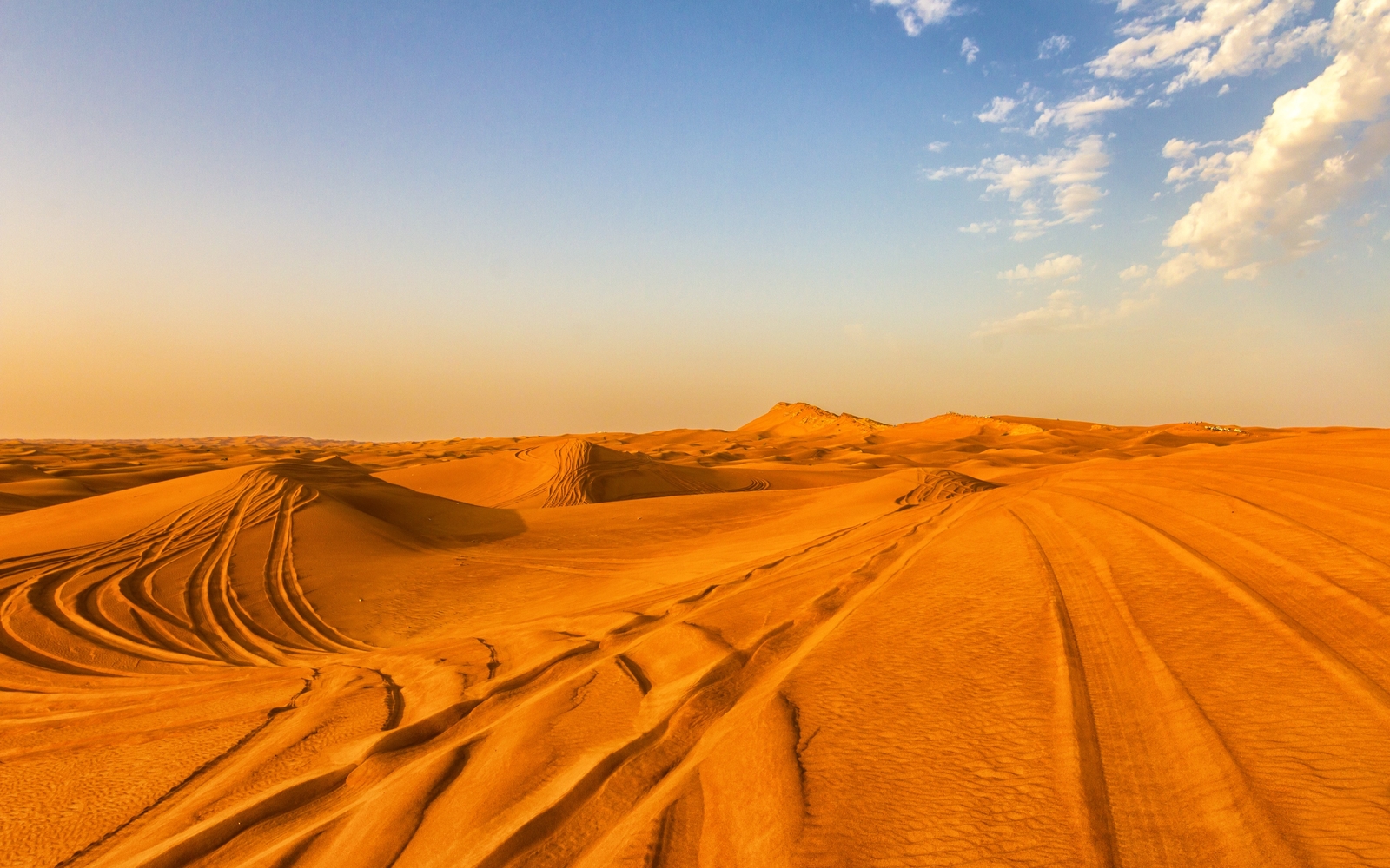 Landscape desert sand dunes Custom Gaming Mat Desk