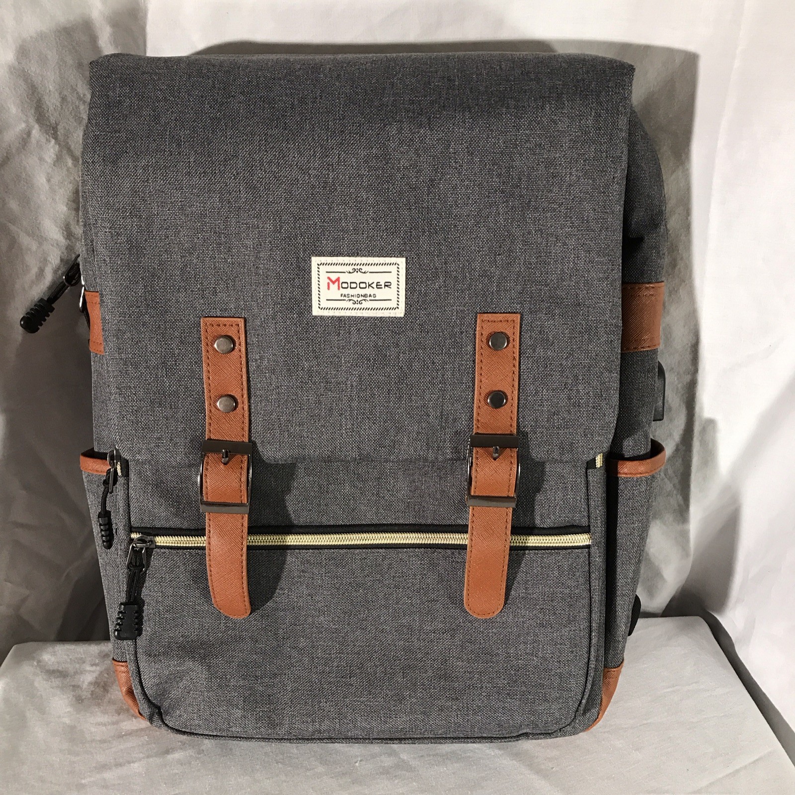 Modoker 15in Laptop Backpack w/USB Gray/Brown Polyester Padded Adjustable Straps
