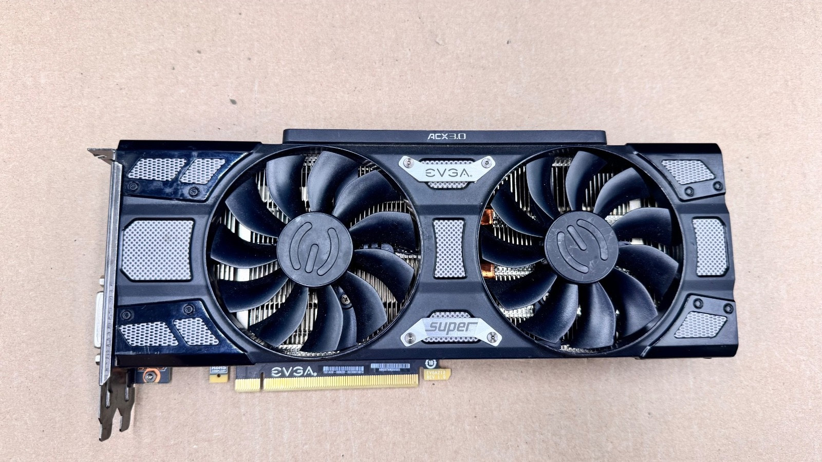 EVGA GeForce RTX 2060 SUPER SC BLACK GAMING, 8GB GDDR6 GPU 08G-P4-3062-KR