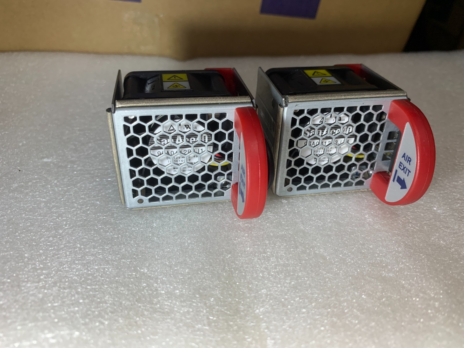 2pcs ARISTA ASY-00232-10 Fan-7000-F Front-To-Rear Airflow Switch Fan Module