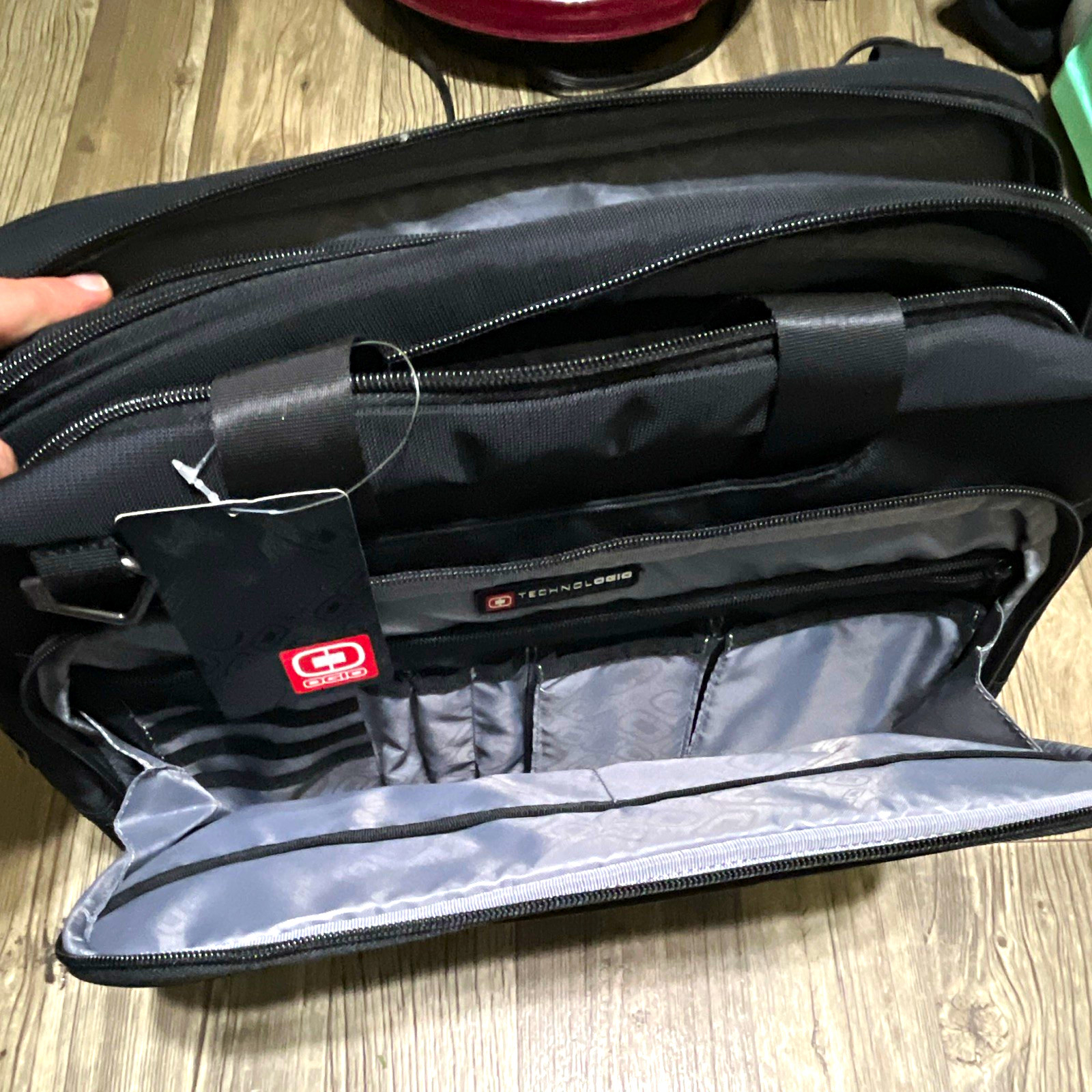 OGIO Black Gray Solid Padded Laptop Briefcase Messenger Bag Shoulder Strap