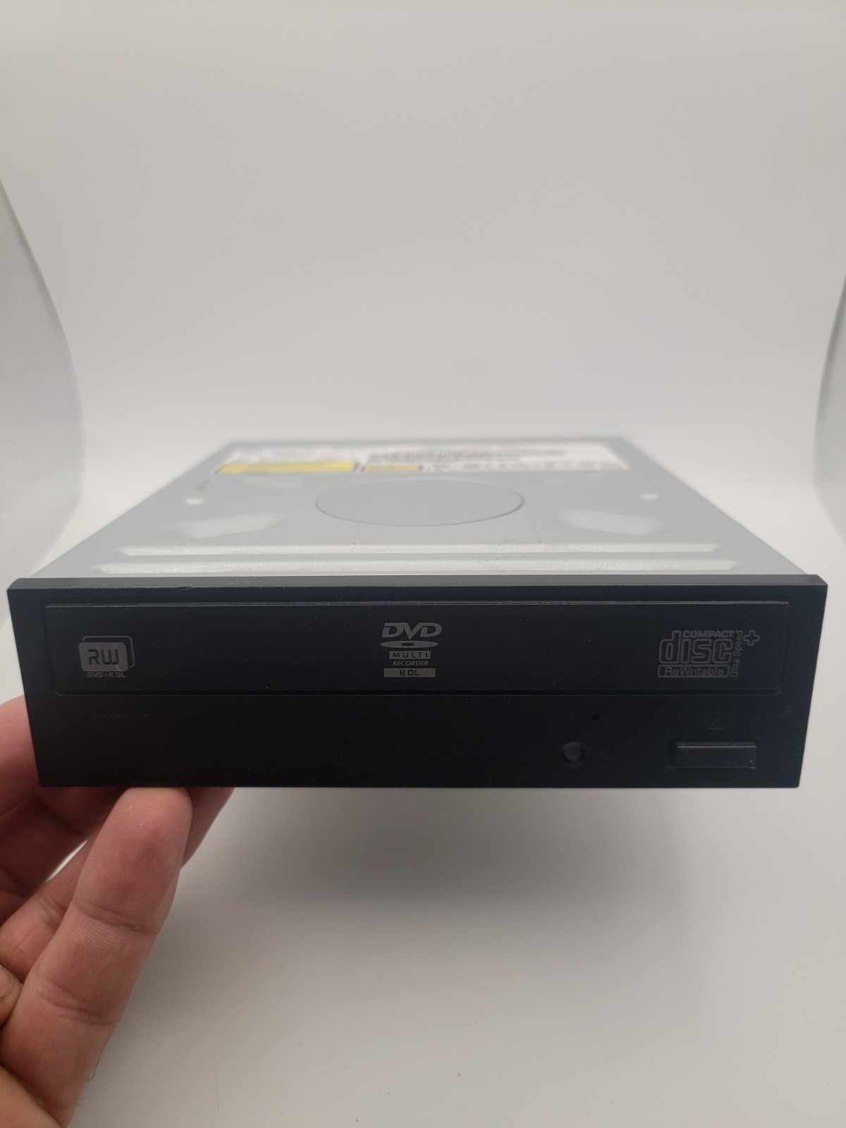 H-L Data Storage DVD ± RW Rewritable drive SATA  Black model GH40N