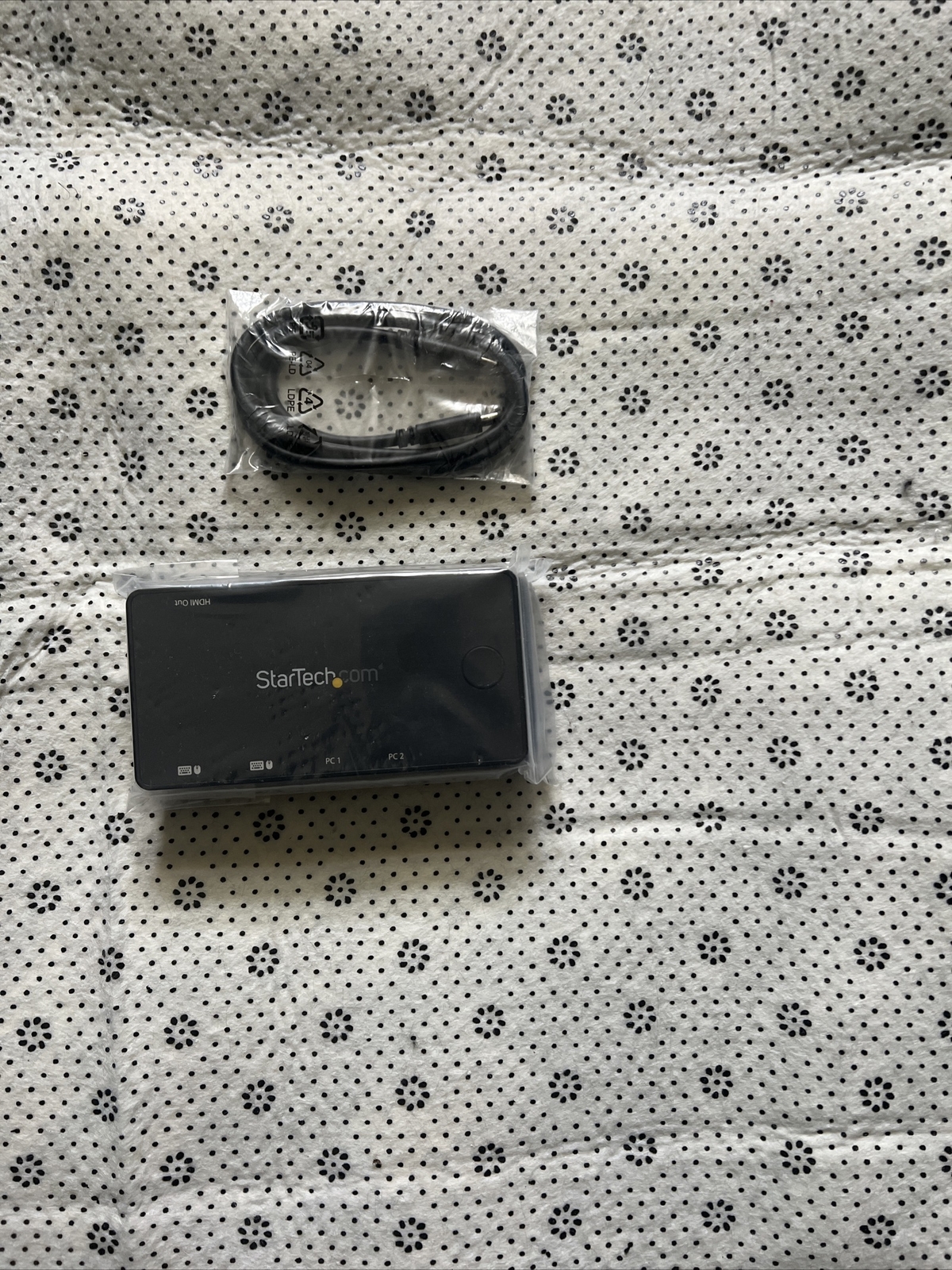 StarTech.com 2 Port USB C KVM Switch - 4K 60Hz HDMI - Compact UHD Desktop KVM