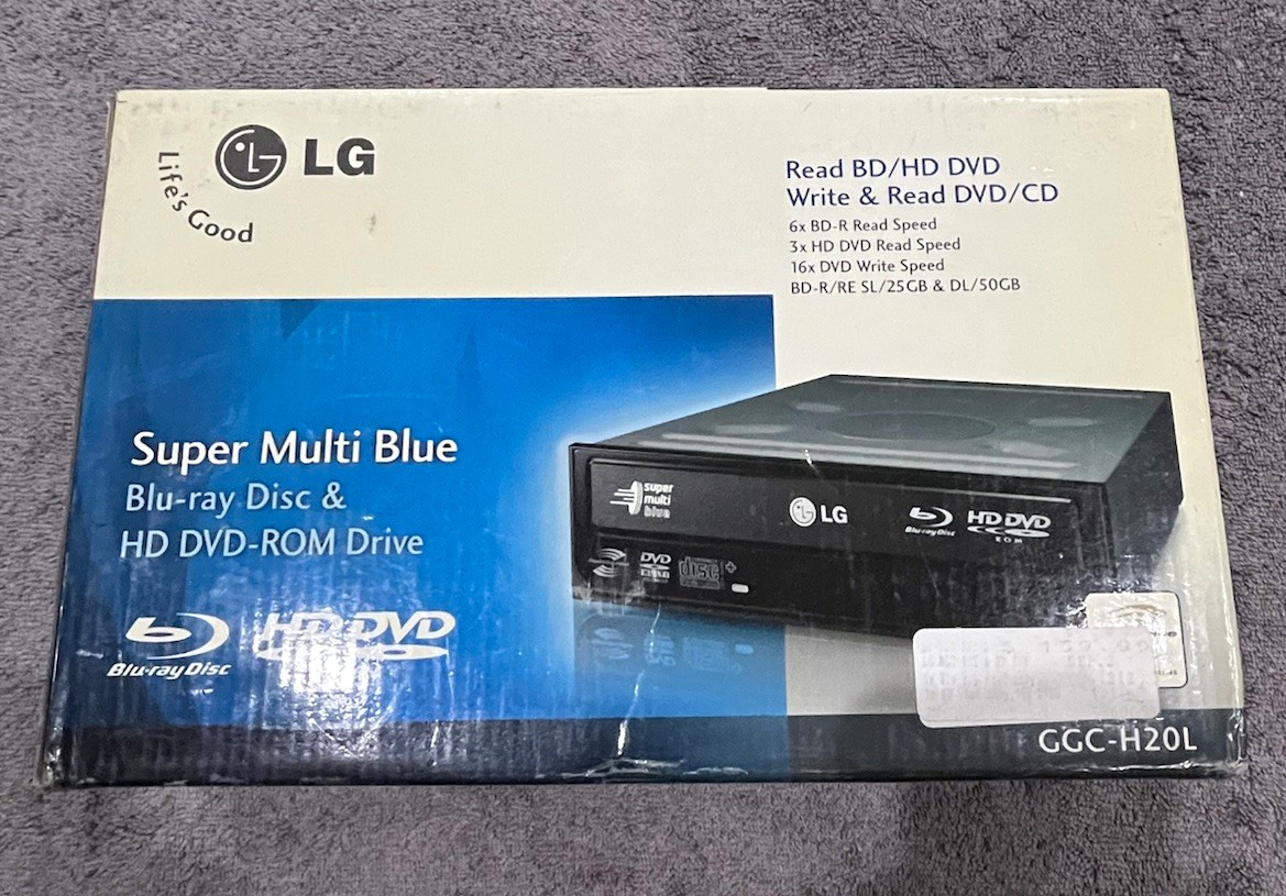 LG Super Multi Blue GGC-H20L Blu-ray/HD DVD-ROM SATA Internal Drive Black 16x