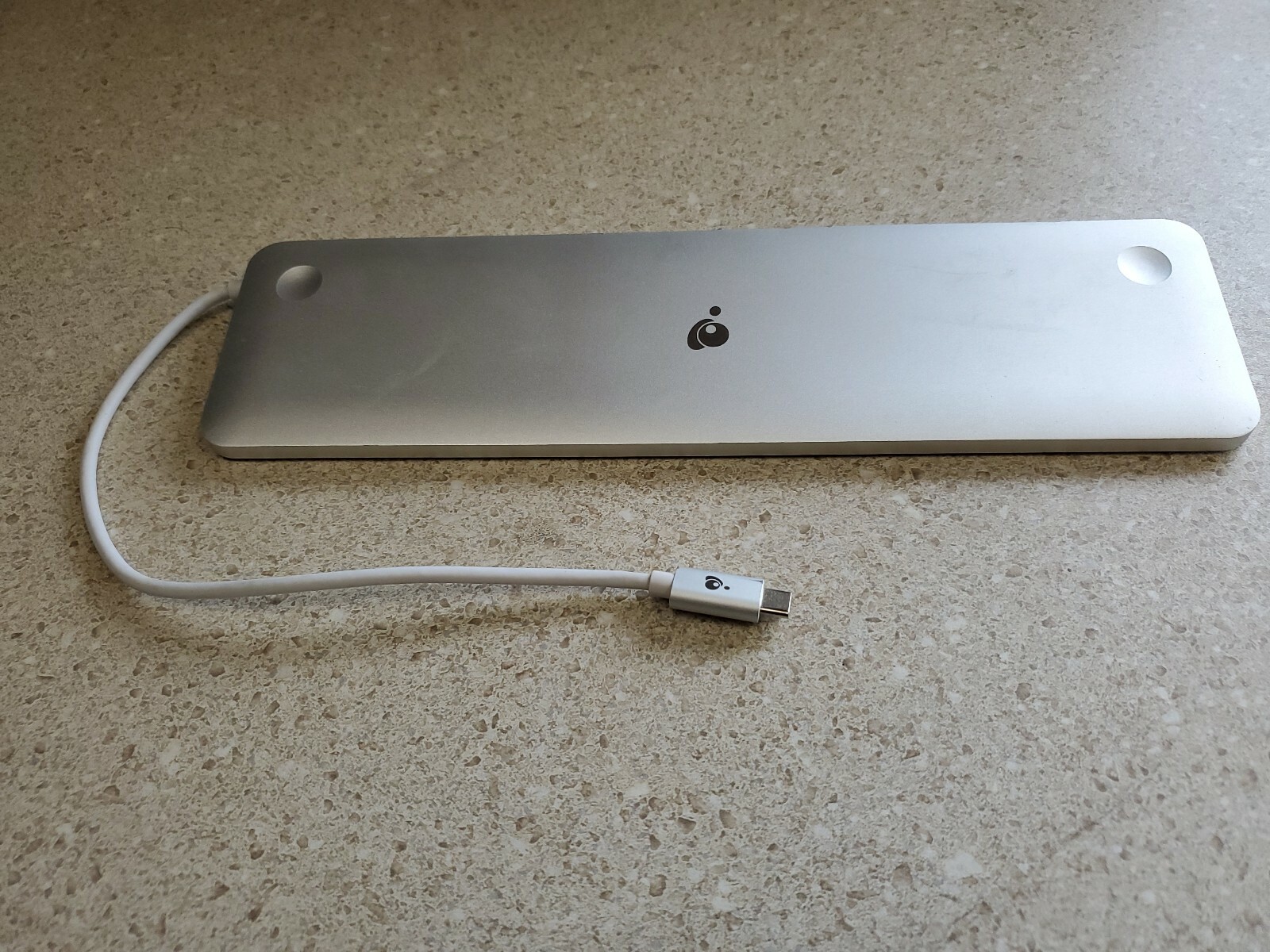 IOGEAR Ultra-Slim USB-C Docking Station w/ Power Delivery Pass-Through - Silver