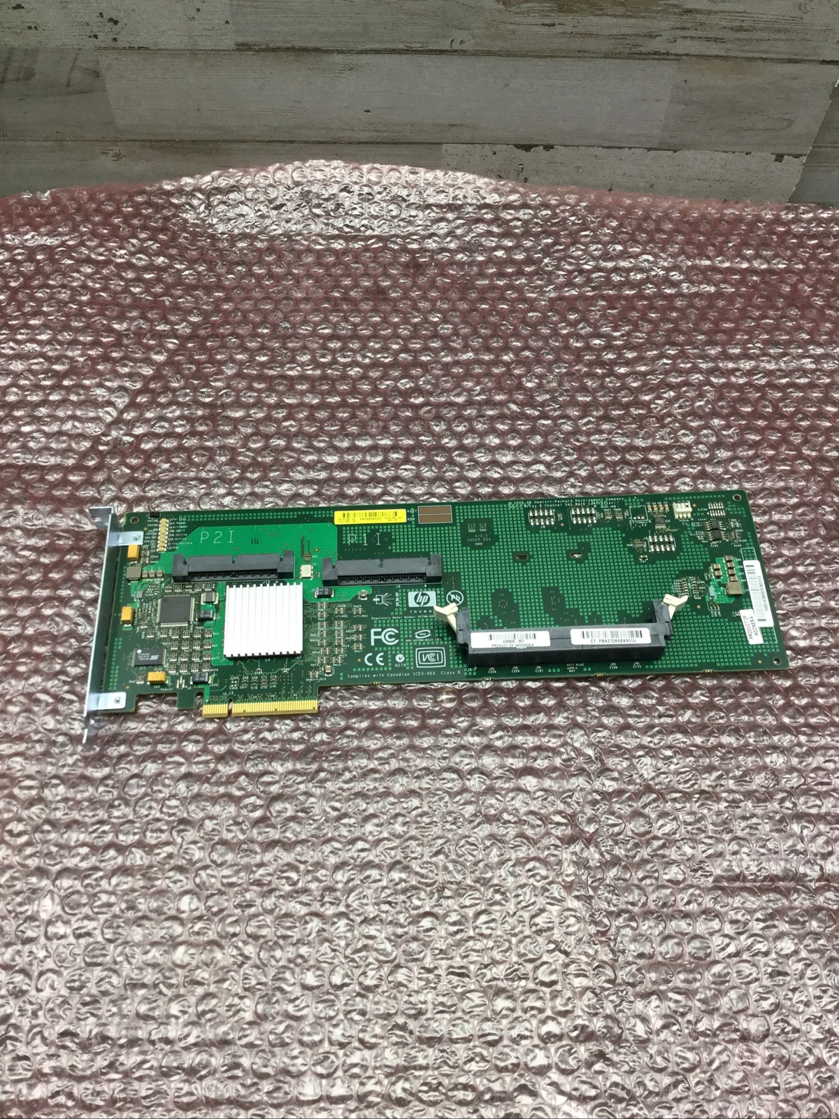 Used 412799-001 HP Smart Array E200 PCI-e 8-Port SCSI-SAS Controller Card