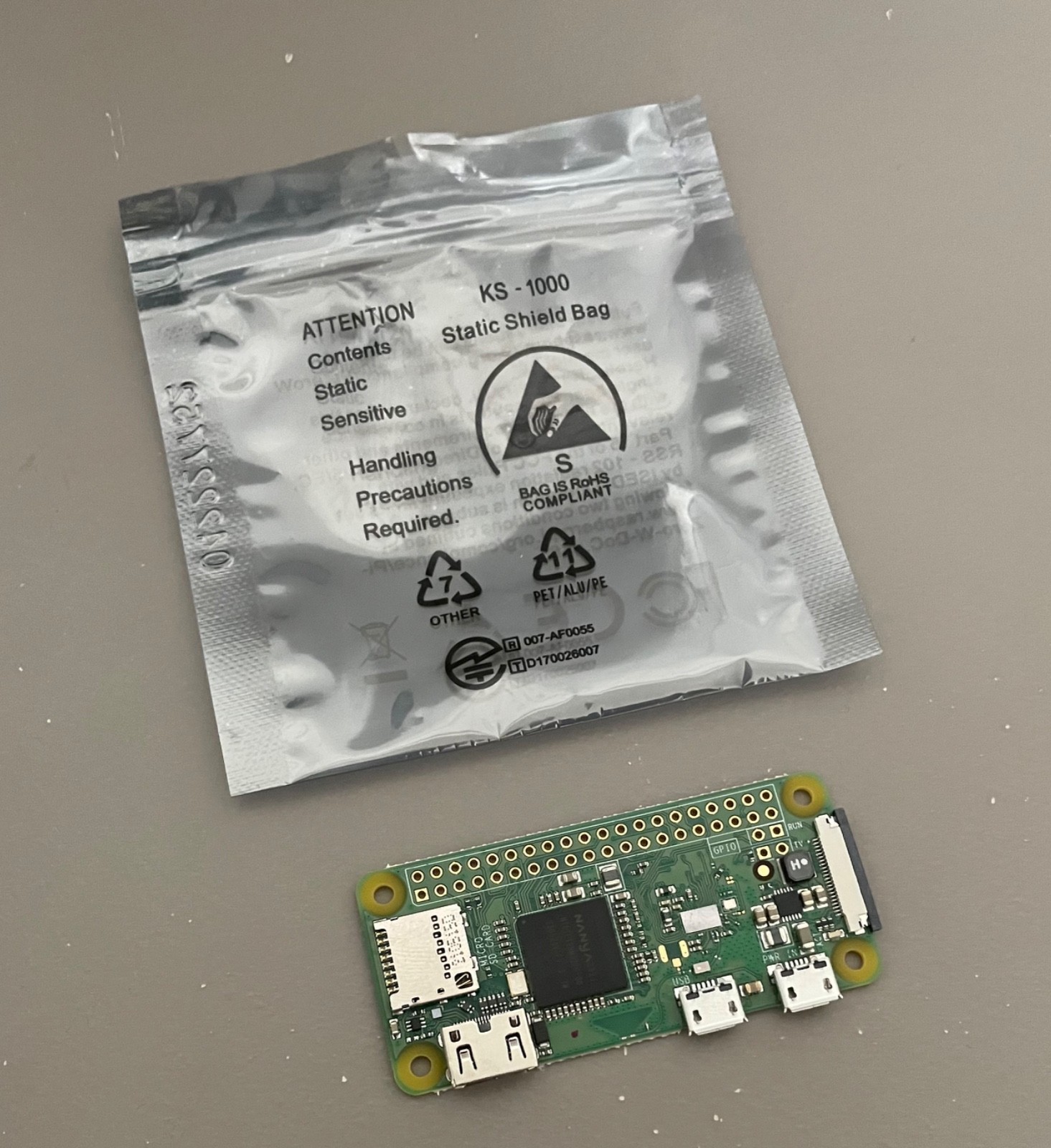 Raspberry Pi Zero W V1.1 Single Board Computer 512MB WiFi Bluetooth SHIPS FAST