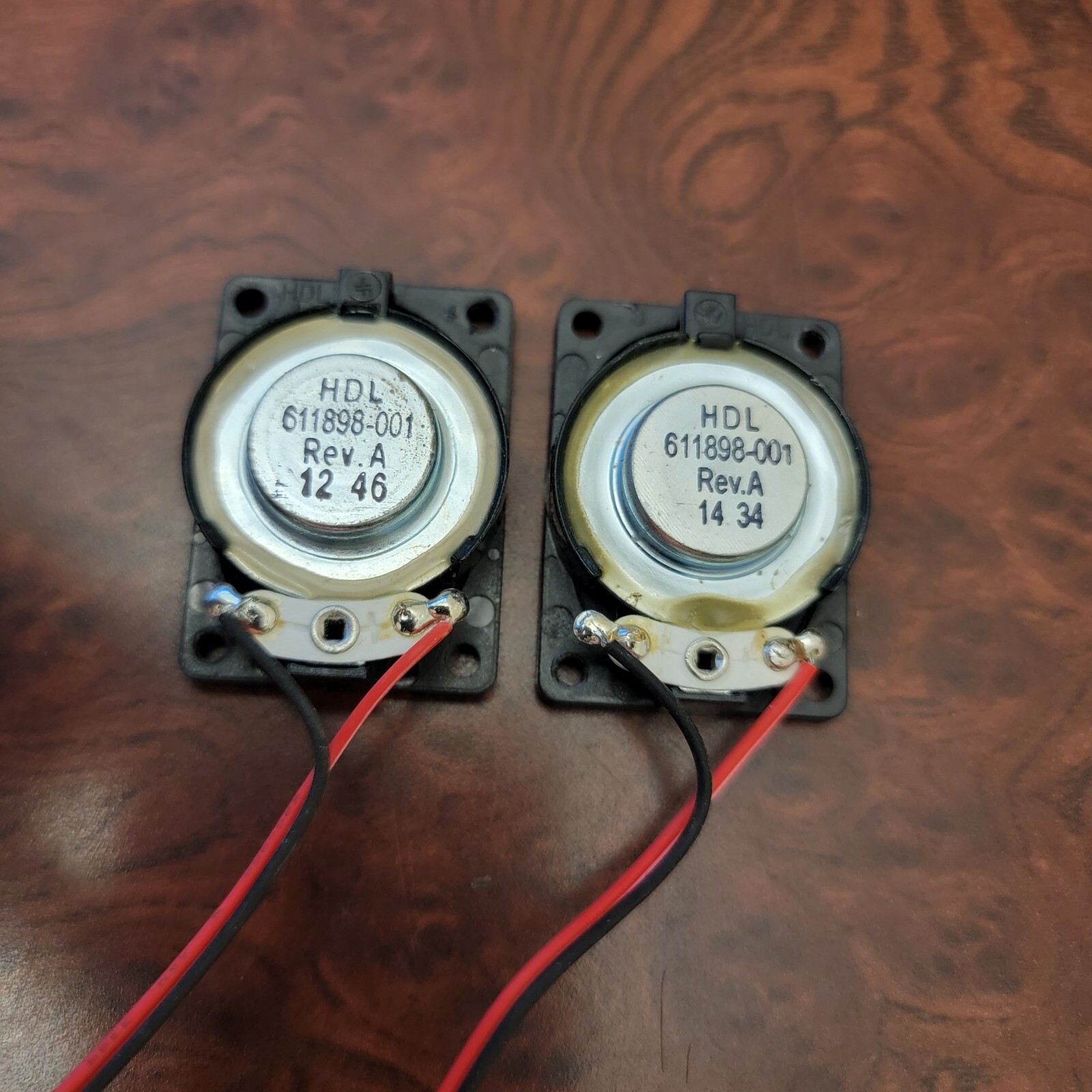 Two (qty 2) HP Compaq Internal Speakers - Part Number: 611898-001