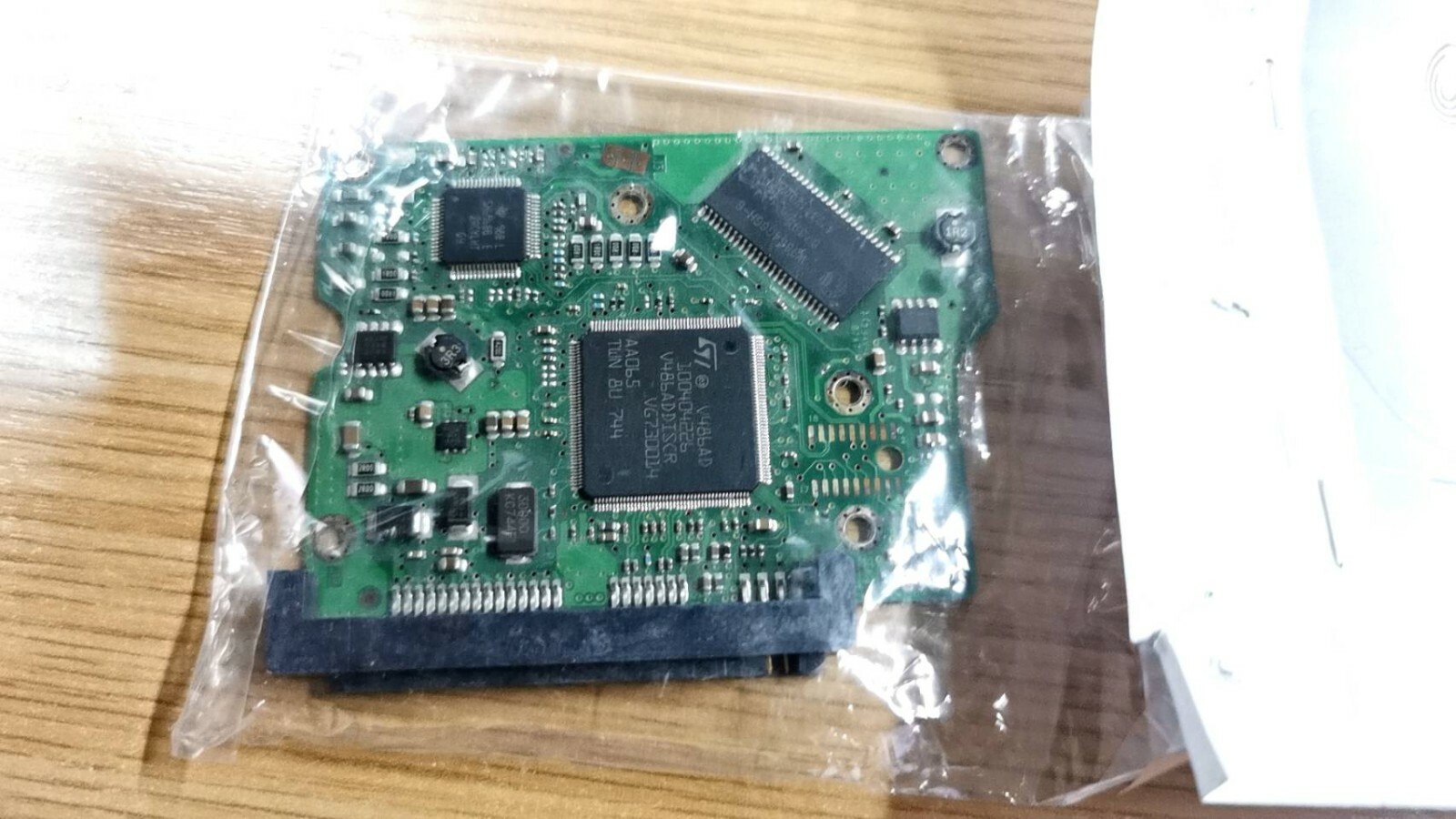 ST380815AS HDD PCB hard drive circuit board FW:3.A.A.D SATA 80GB 7200RPM HTF