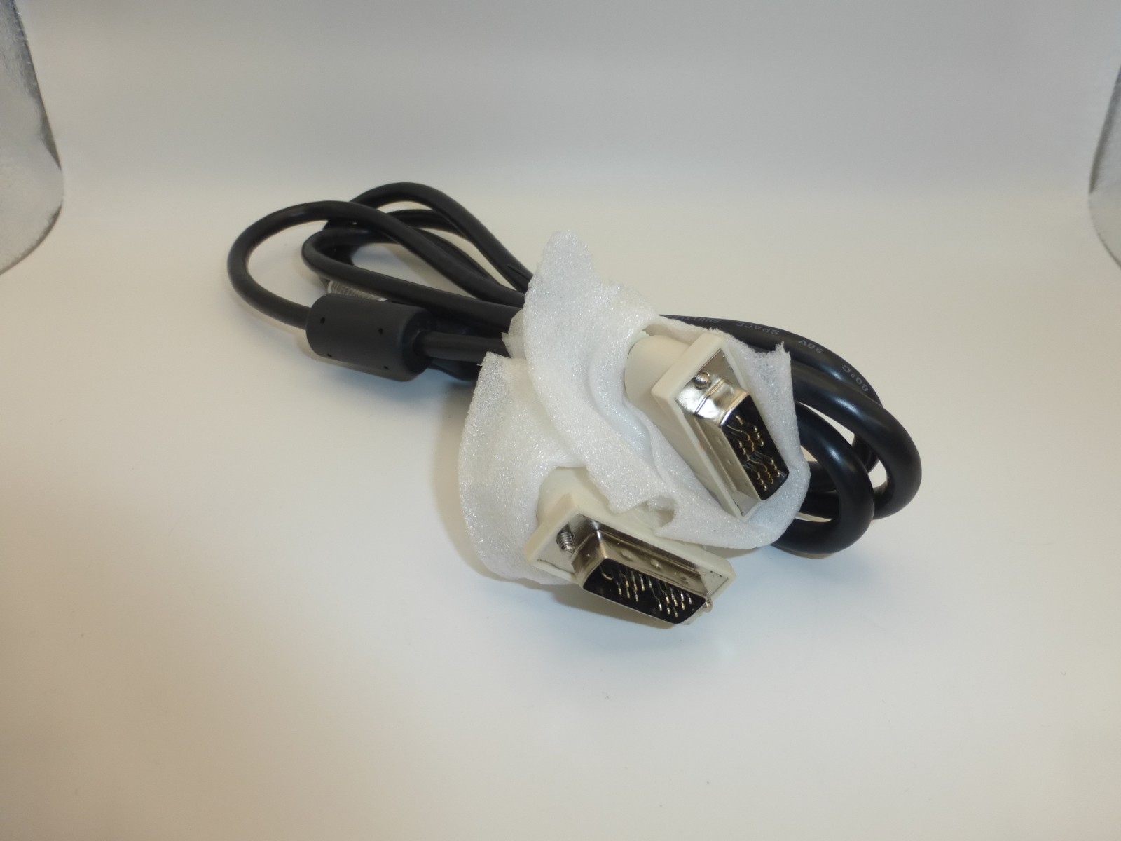 StarTech DVIDDMM3 3 ft DVI-D Dual Link Cable M/M Male Male 36" Black/White