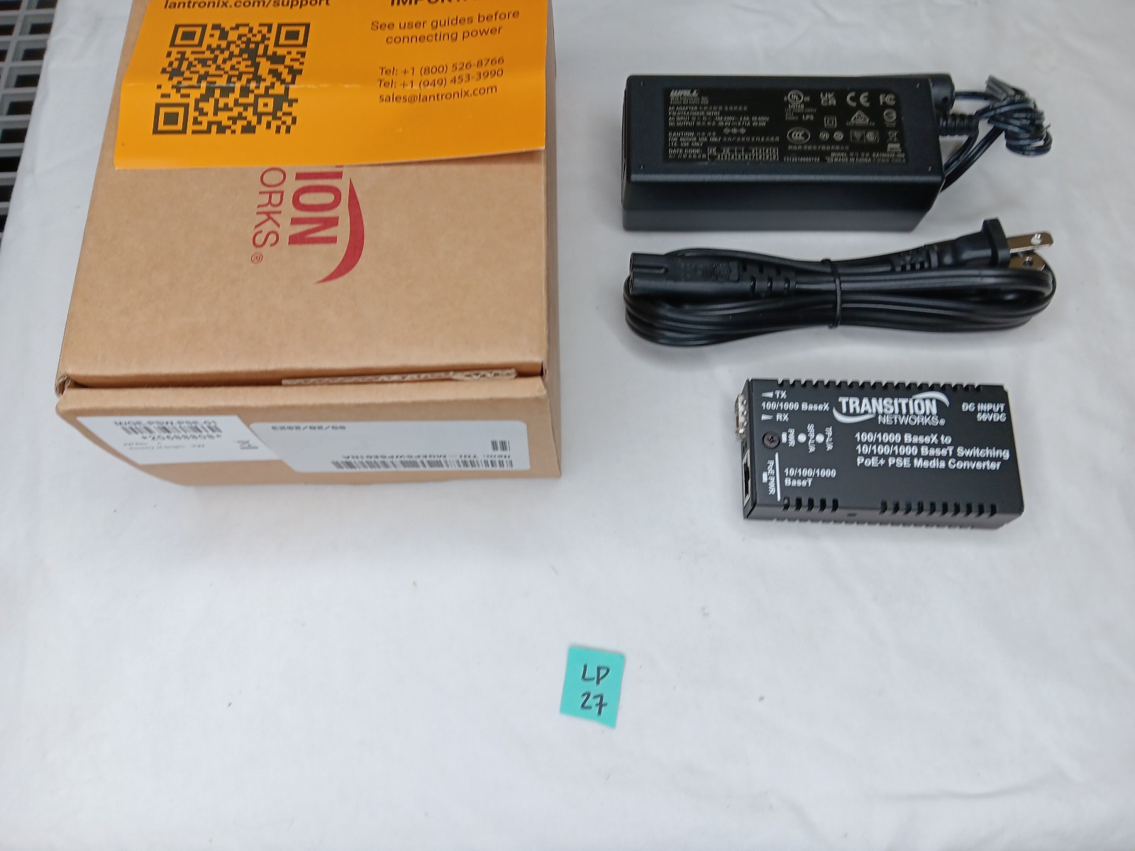 Lantronix Mini Fast / Gigabit Ethernet PoE+ Media Converter M/GE-PSW-PSE-01-NA