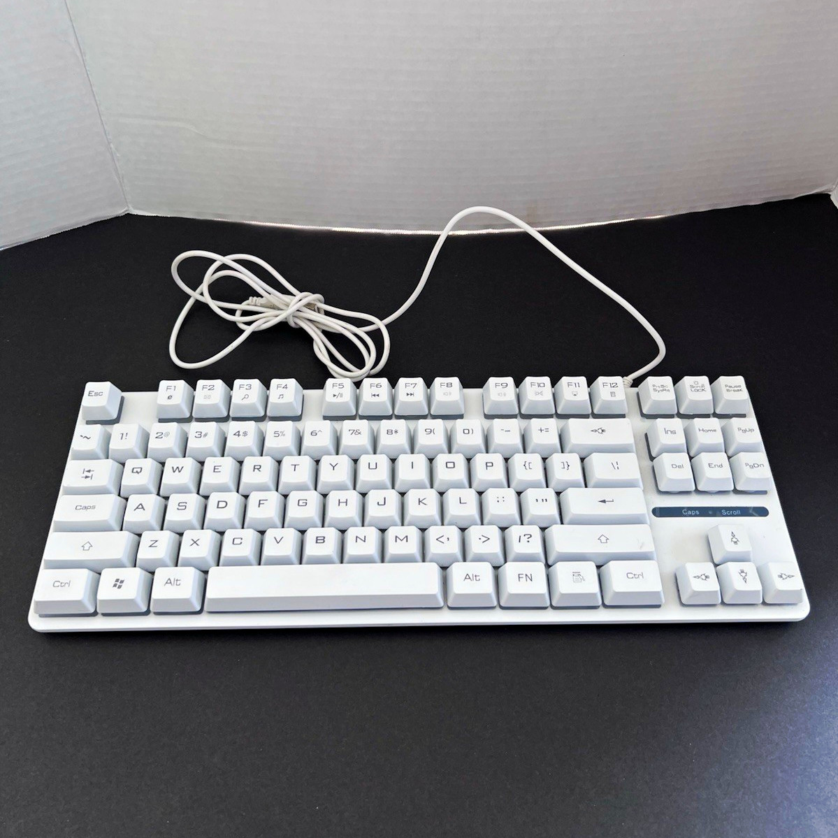 BYTECH BK-1023 White Wired USB Compact Keyboard QWERTY English Multimedia