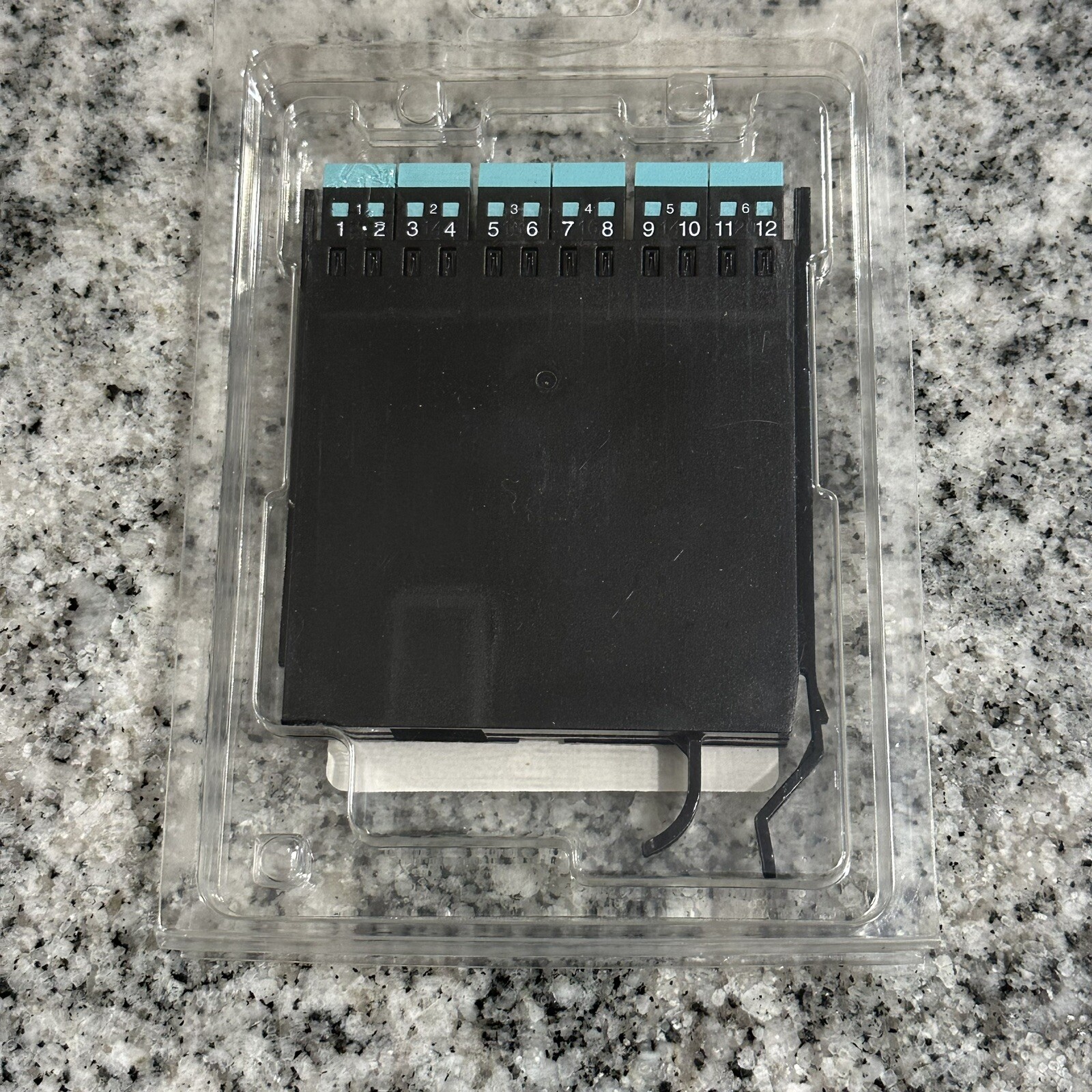 Corning EMOD-CP12-AE EDGE Adapter Panel, LC Duplex  12 fibres,