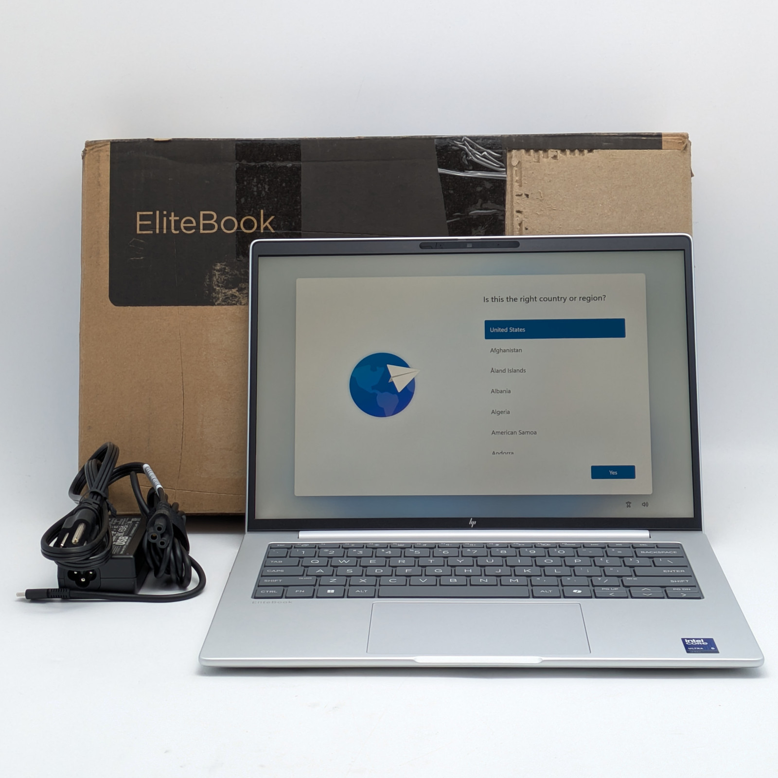 HP EliteBook 8 G1i 14" Notebook AI PC 14 Ultra 5 235H 16GB DDR5 512GB SSD W11