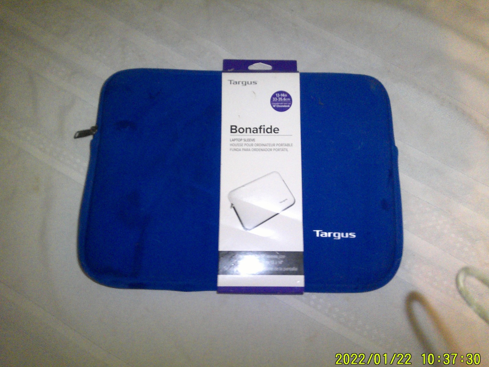 NEVER USED BLUE TARGUS BONAFIDE LAPTOP SLEEVE
