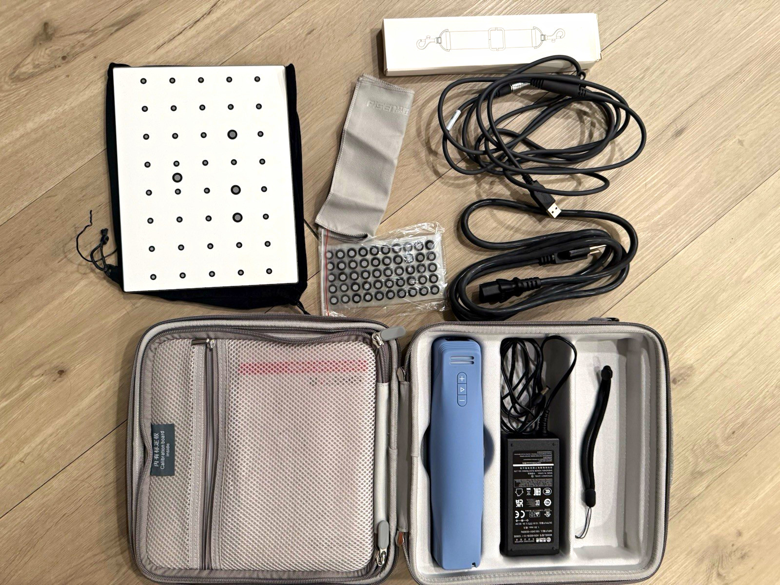 Shining 3D EINSTAR Handheld 3D Scanner Kit w/ Carry Case, Cables & Accessories