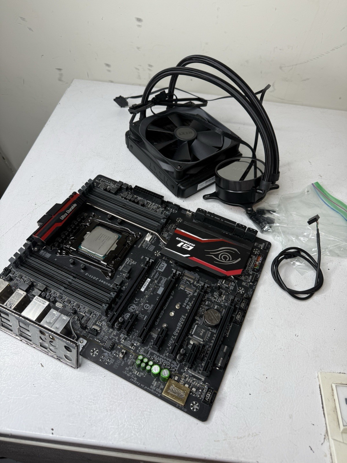 Gigabyte GA-X99-GAMING 5P + Intel Xeon E5-1650v3  X99 Motherboard & Cpu Cooler