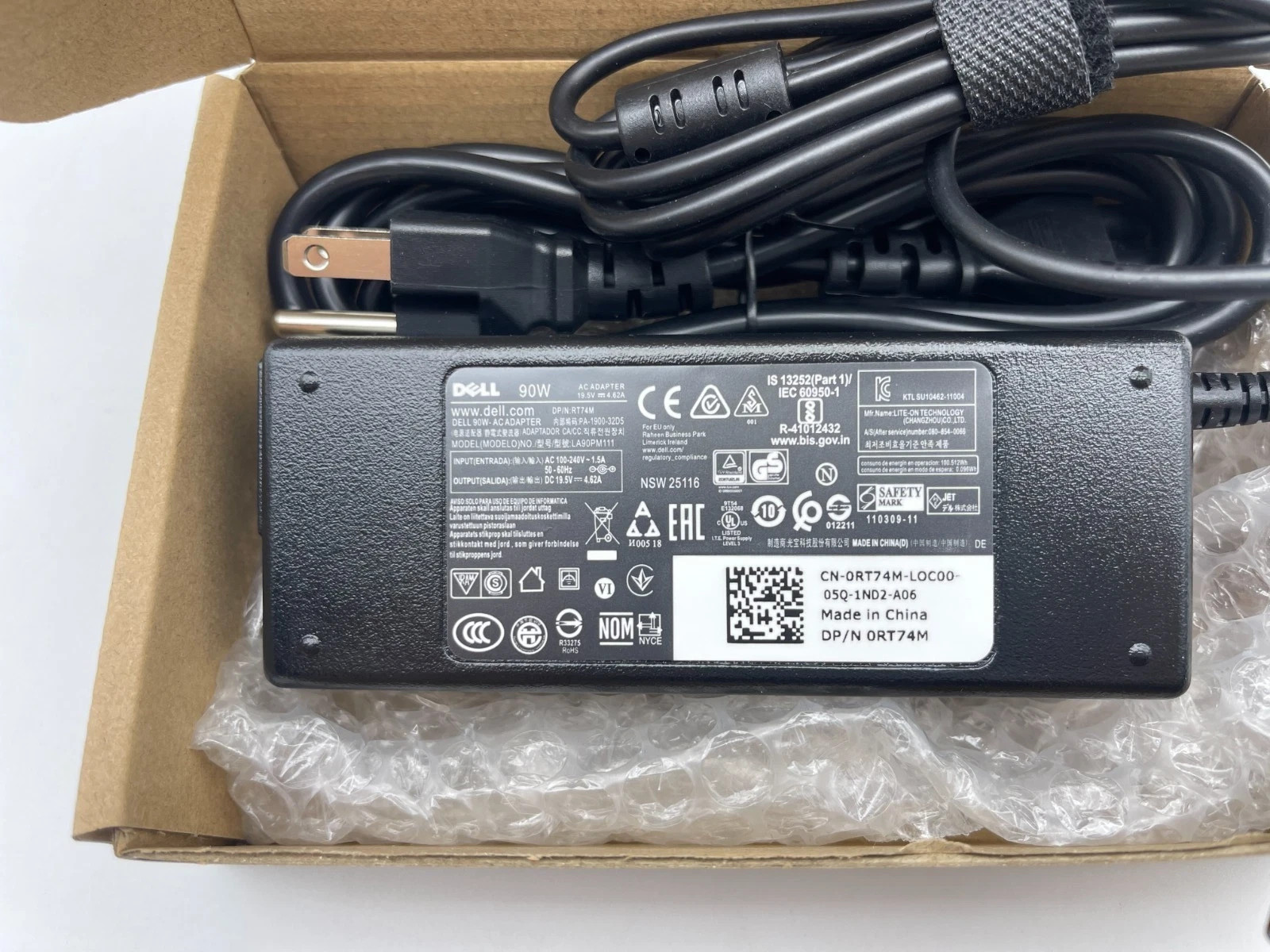Genuine 90W AC Adapter Charger For Dell RT74M 0RT74M  VRJN1 LA90PM111 4.5*3.0MM