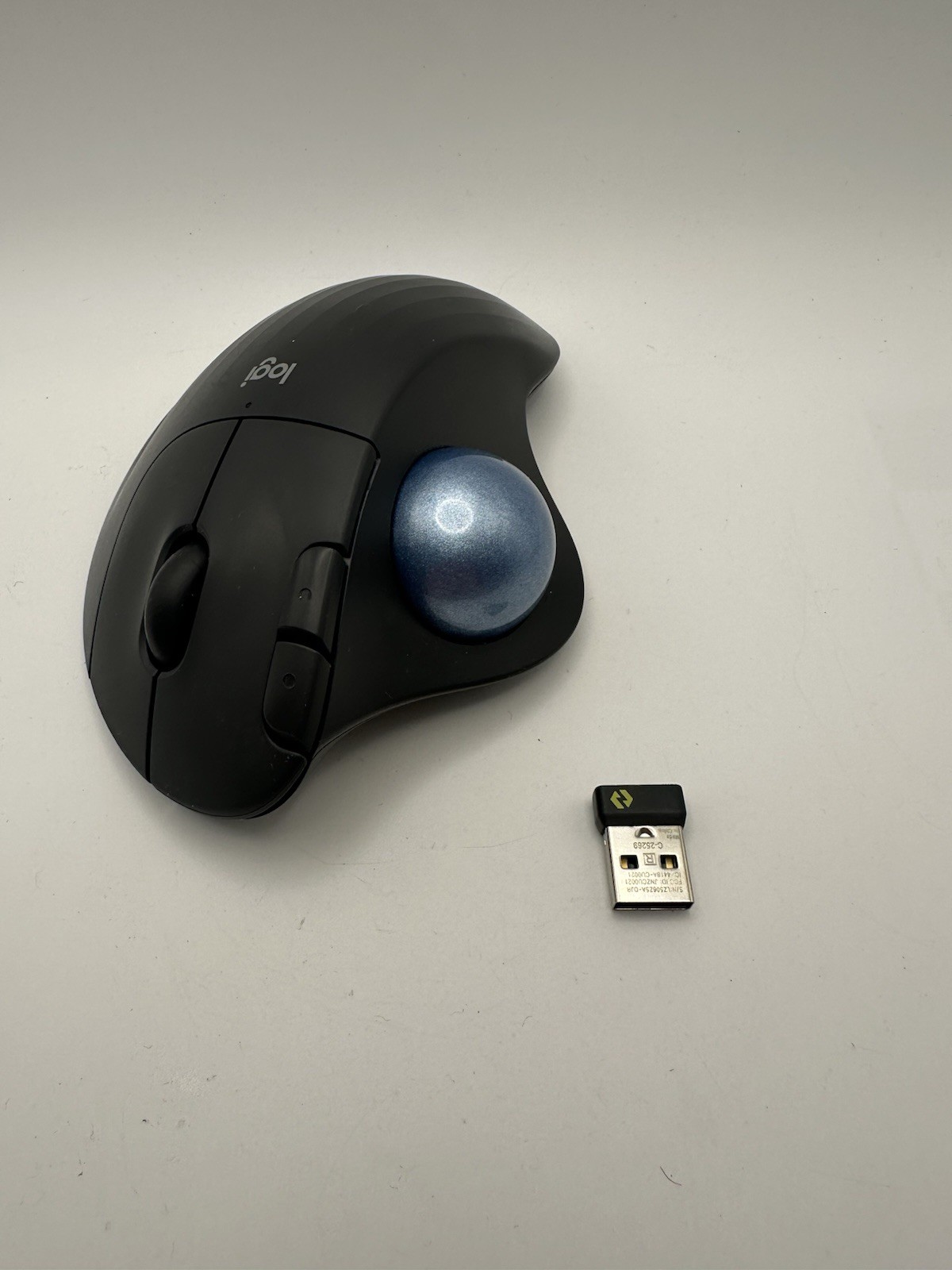 logitech logi ERGO M575S Mouse Silent Click With Logo Bolt USB Receiver Tested