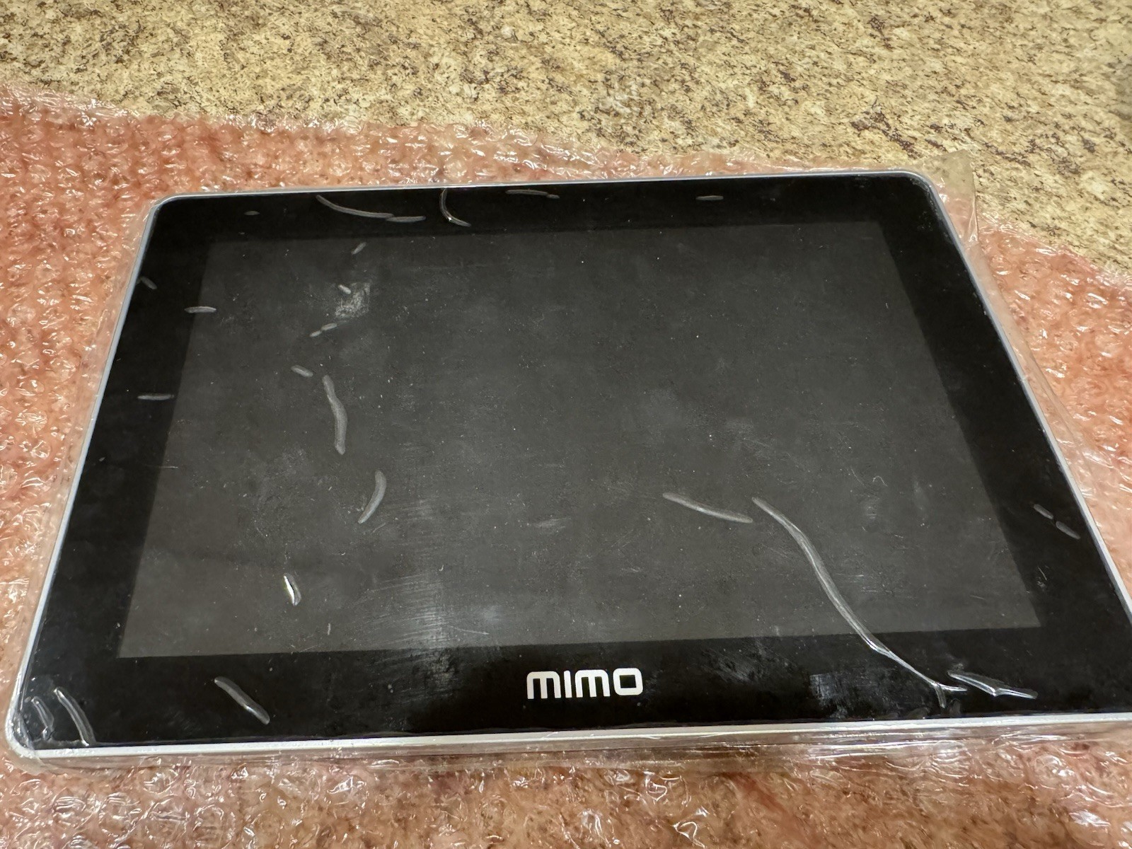 Mimo Vue HD 10.1" Non Touch Display With 2 Watt Stereo Speakers, HDMI (UM-1080H)