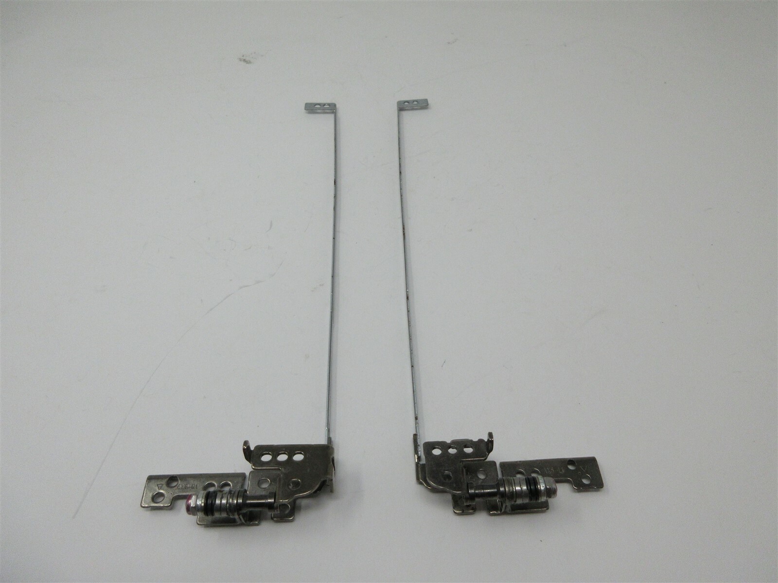 ORIGINAL HP G62-300 LEFT AND RIGHT HINGE SET FBAX6013010 FBAX6014010