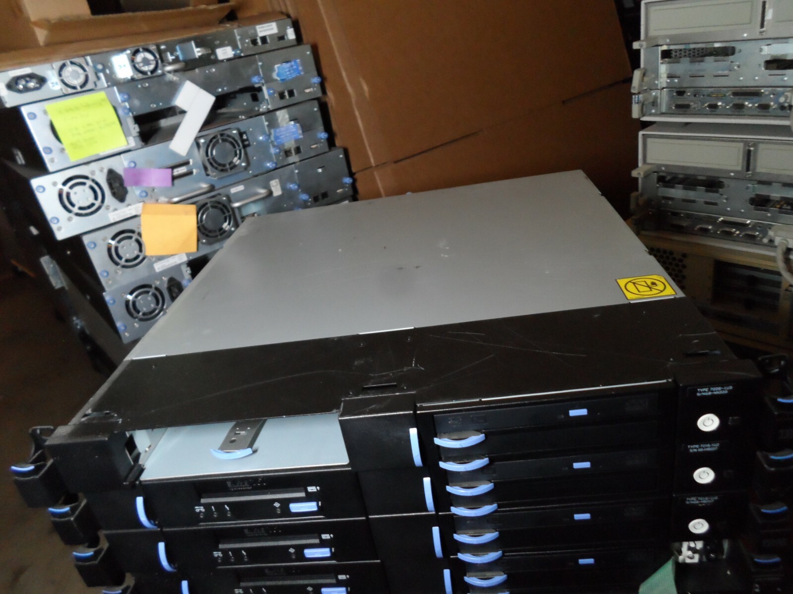 IBM 7216-1U2 Multi-Media 1U Rackmount Enclosure SAS DVD 46C1749 46C1669 NO DRIVE