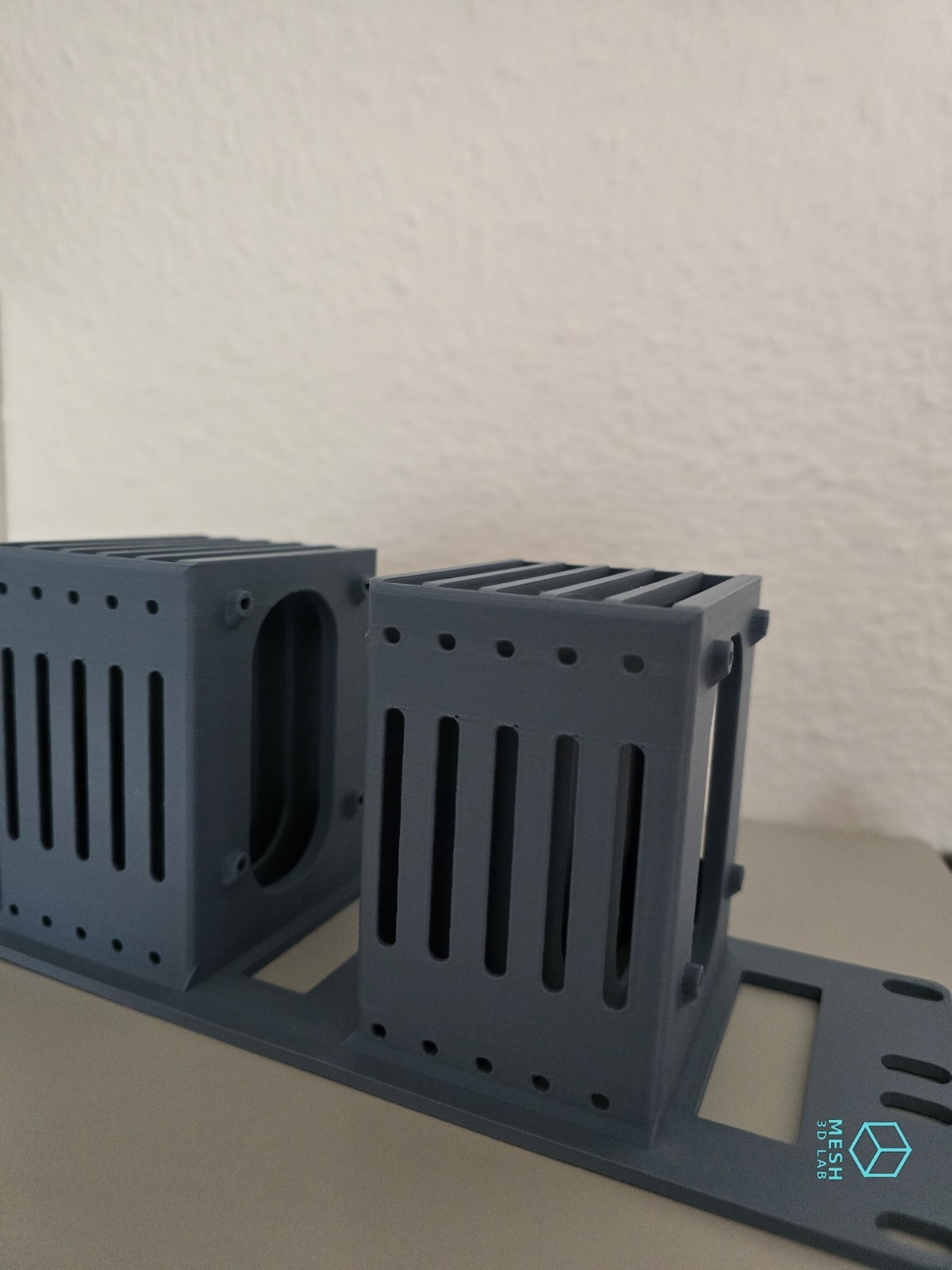 2x Raspberry Pi + 10x 2.5 SSD 10 Inch Rack Mount Bracket Black