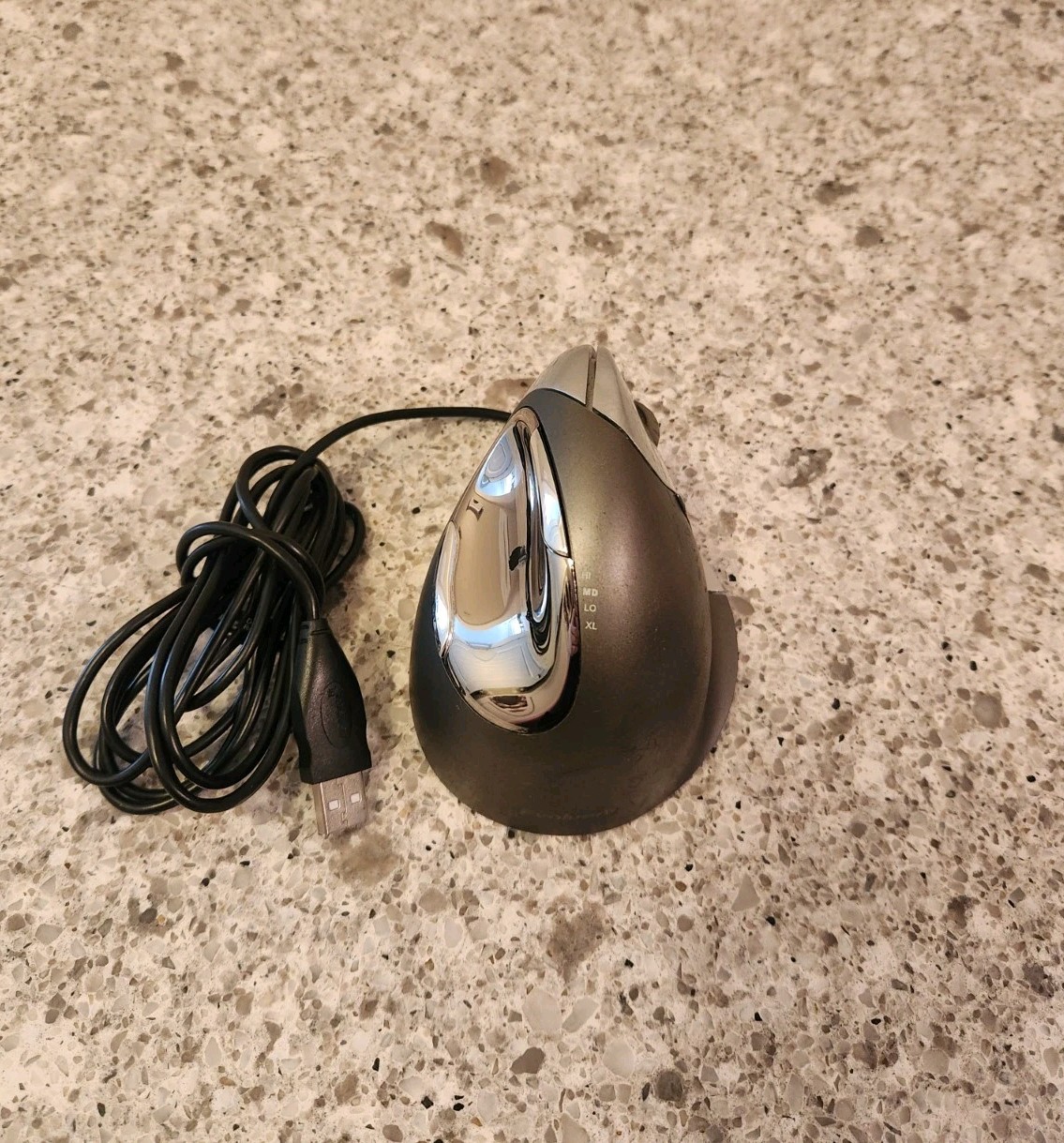 EVOLUENT VM4R Vertical Mouse 4 Right Handed Ergonomic Optical Mouse Wired 