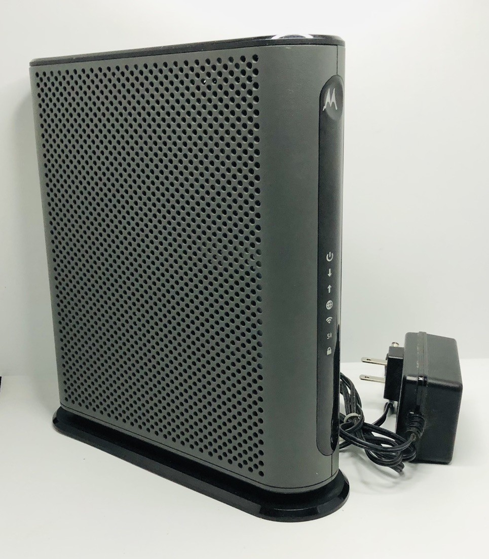 Motorola MG7550 16x4 DOCSIS 3.0 Cable Modem Plus AC1900 WiFi Router - Excellent￼