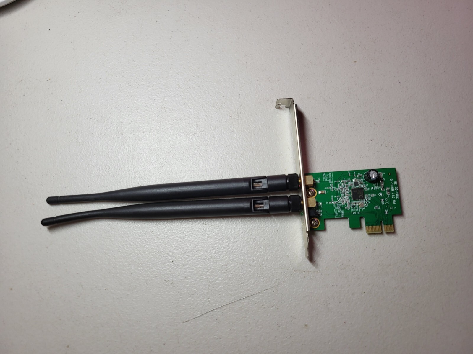 NETIS WF2113 300Mbps Wireless N PCI-E Adapter w/ 5dBi High Gain Antennas