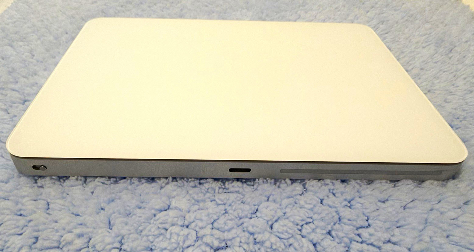 Apple Magic Trackpad A1535 Bluetooth Multi-Touch Touchpad Silver/White